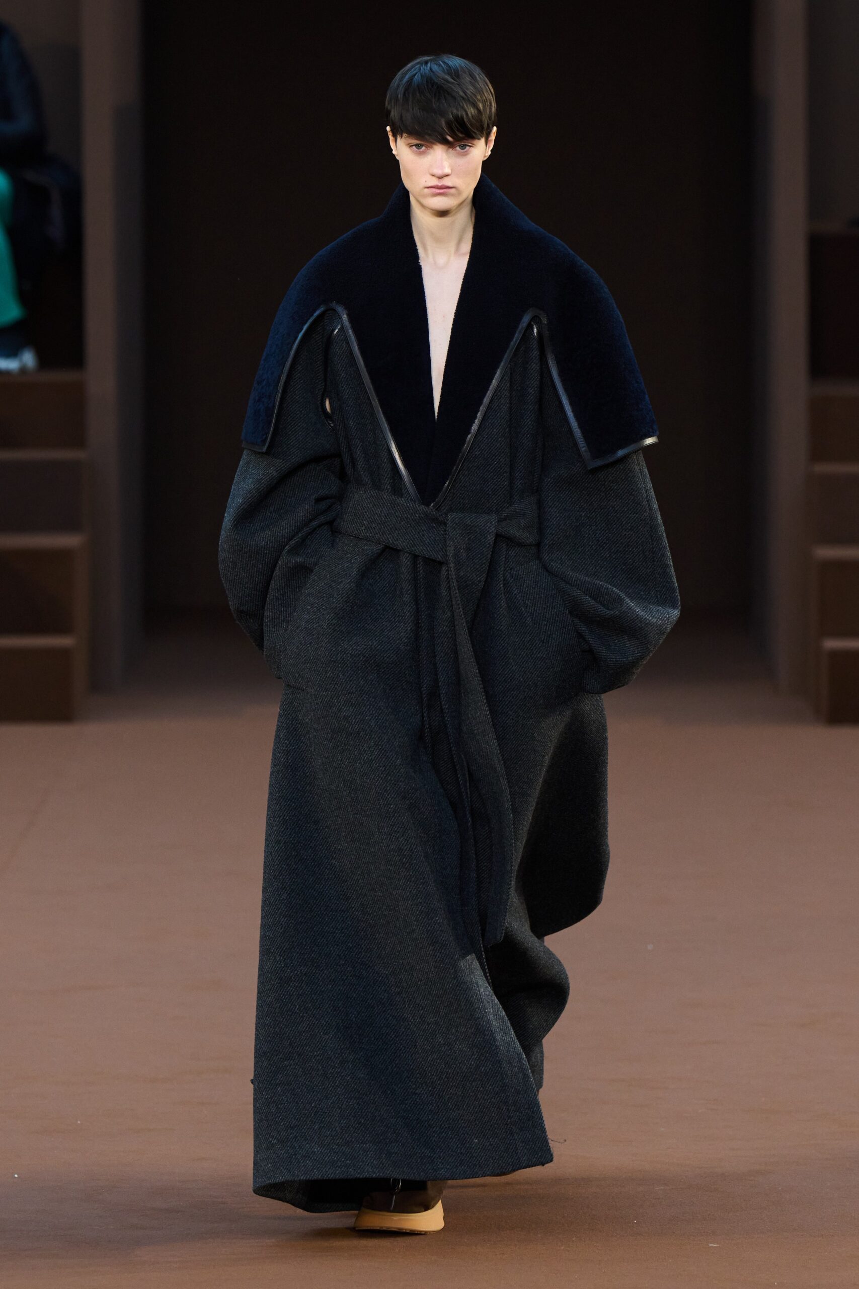 Loewe F/W 22 Look 40