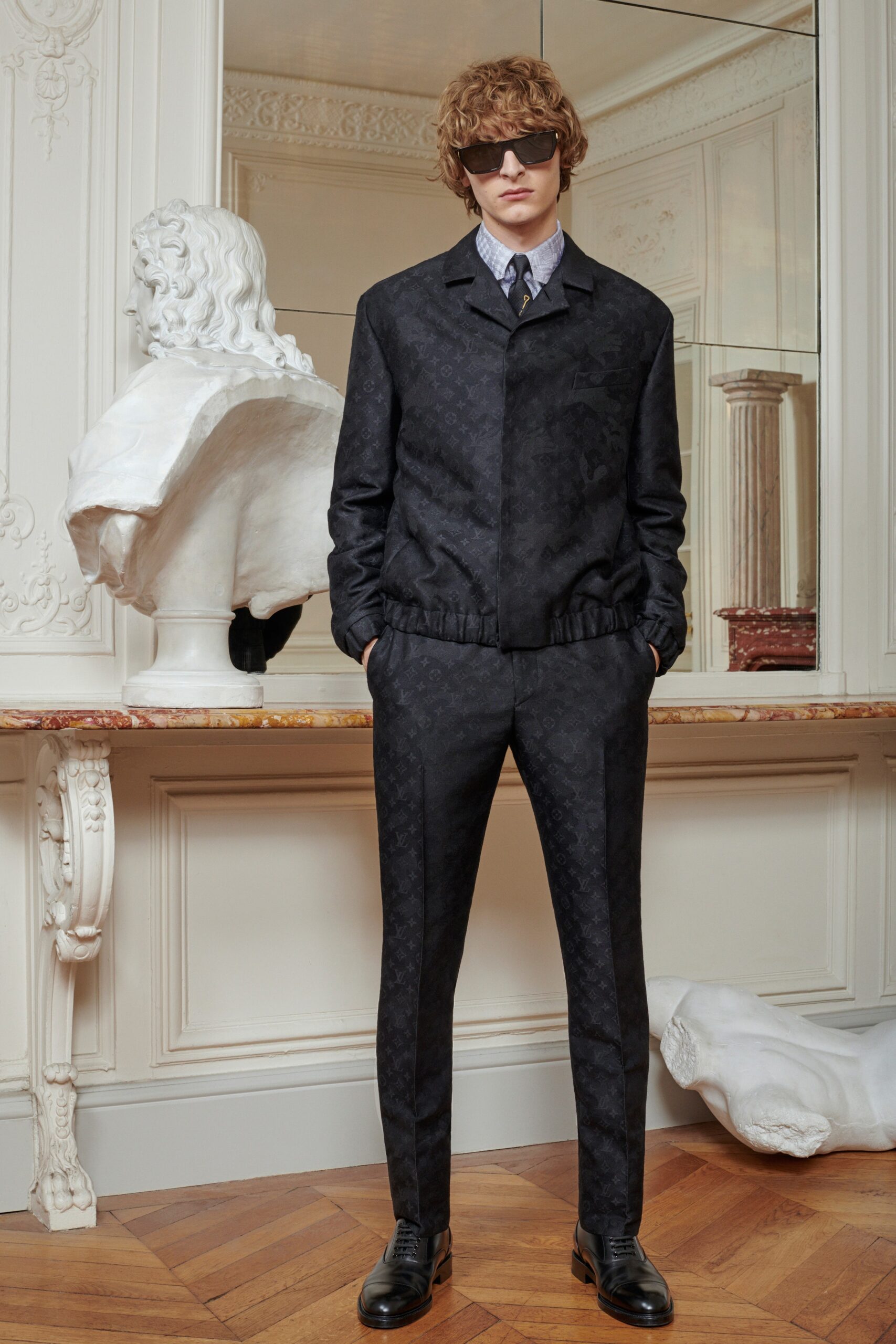 Louis Vuitton F/W 20 Look 38