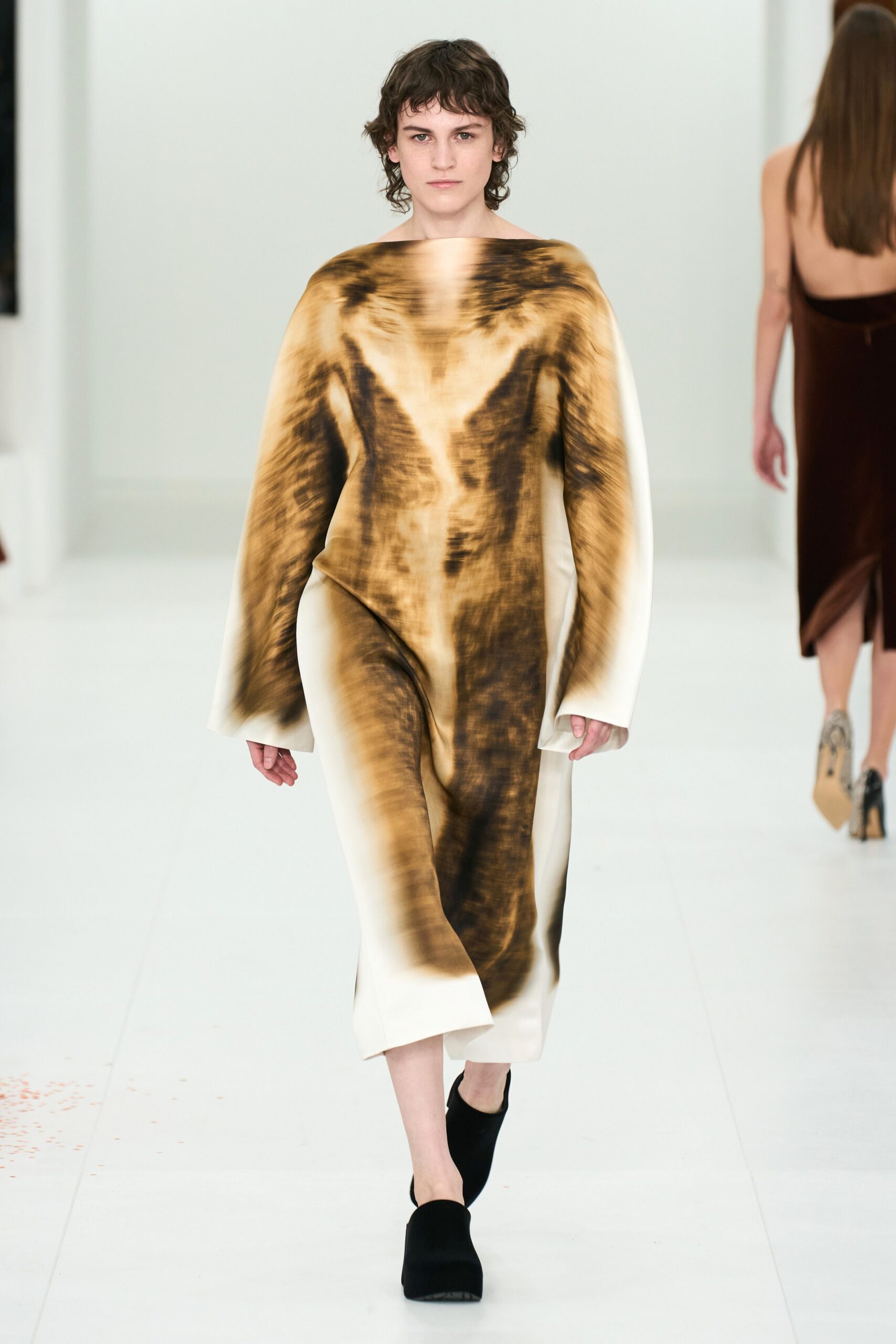 Loewe F/W 23 Look 42