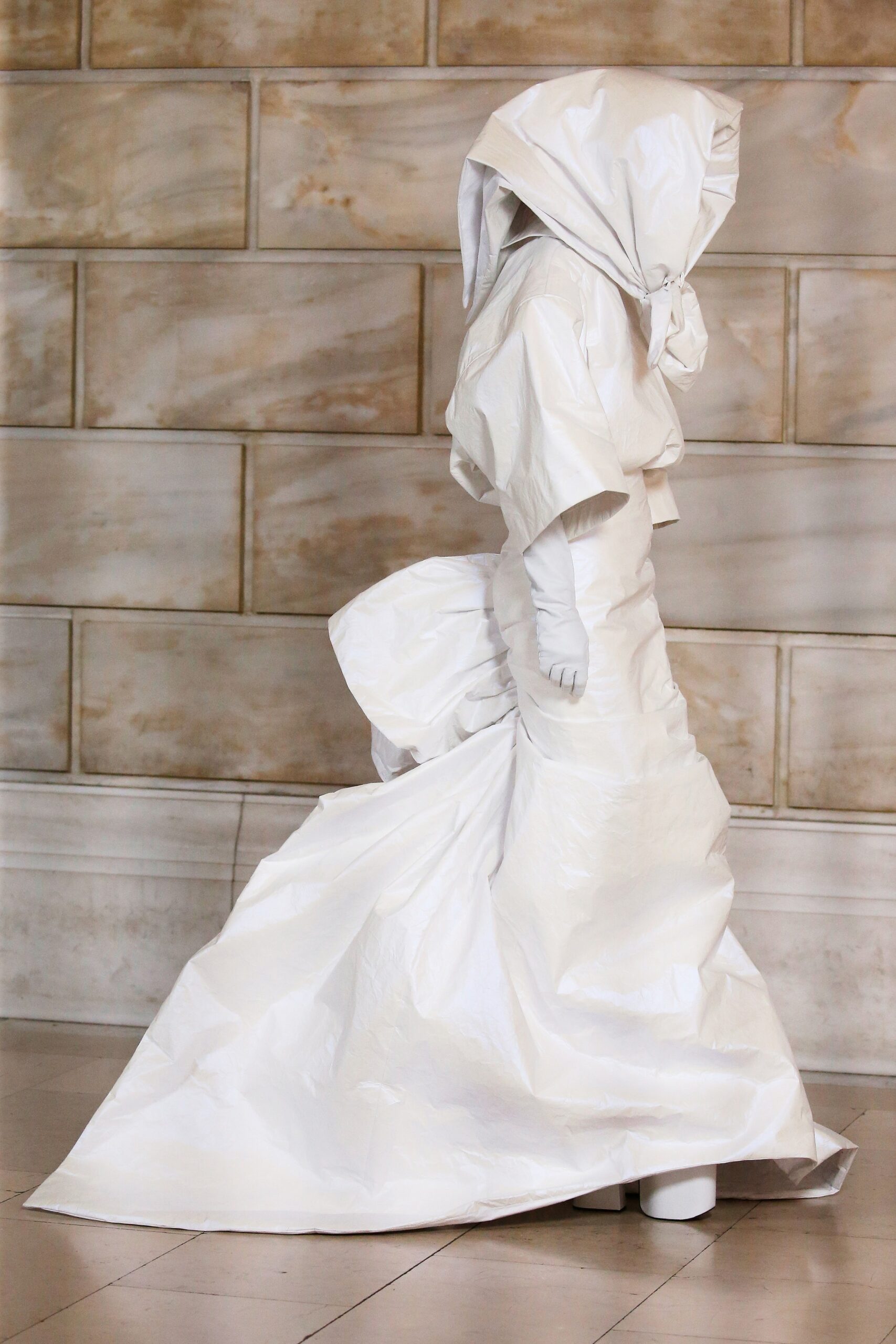 Marc Jacobs F/W 22 Look 42