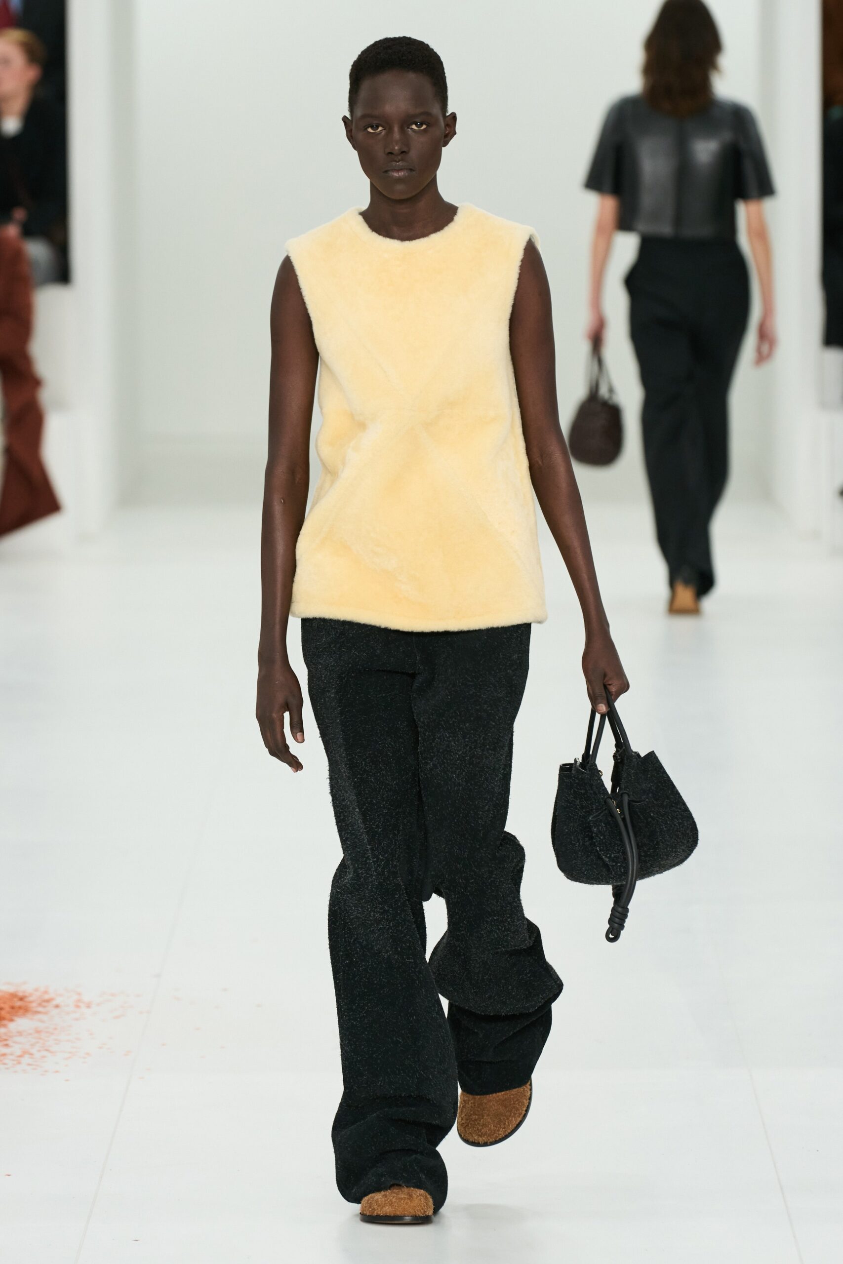 Loewe F/W 23 Look 43