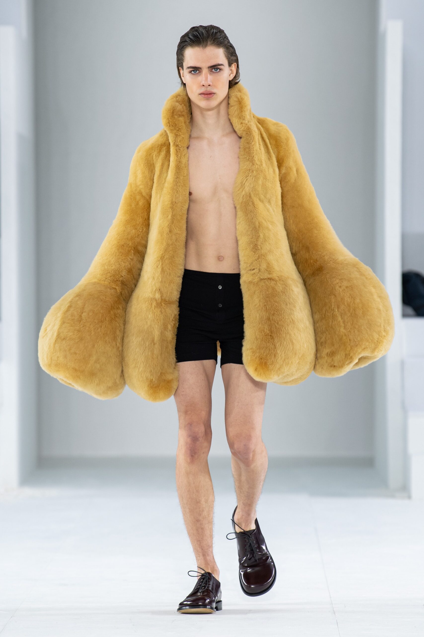 Loewe F/W 23 Menswear Look 44