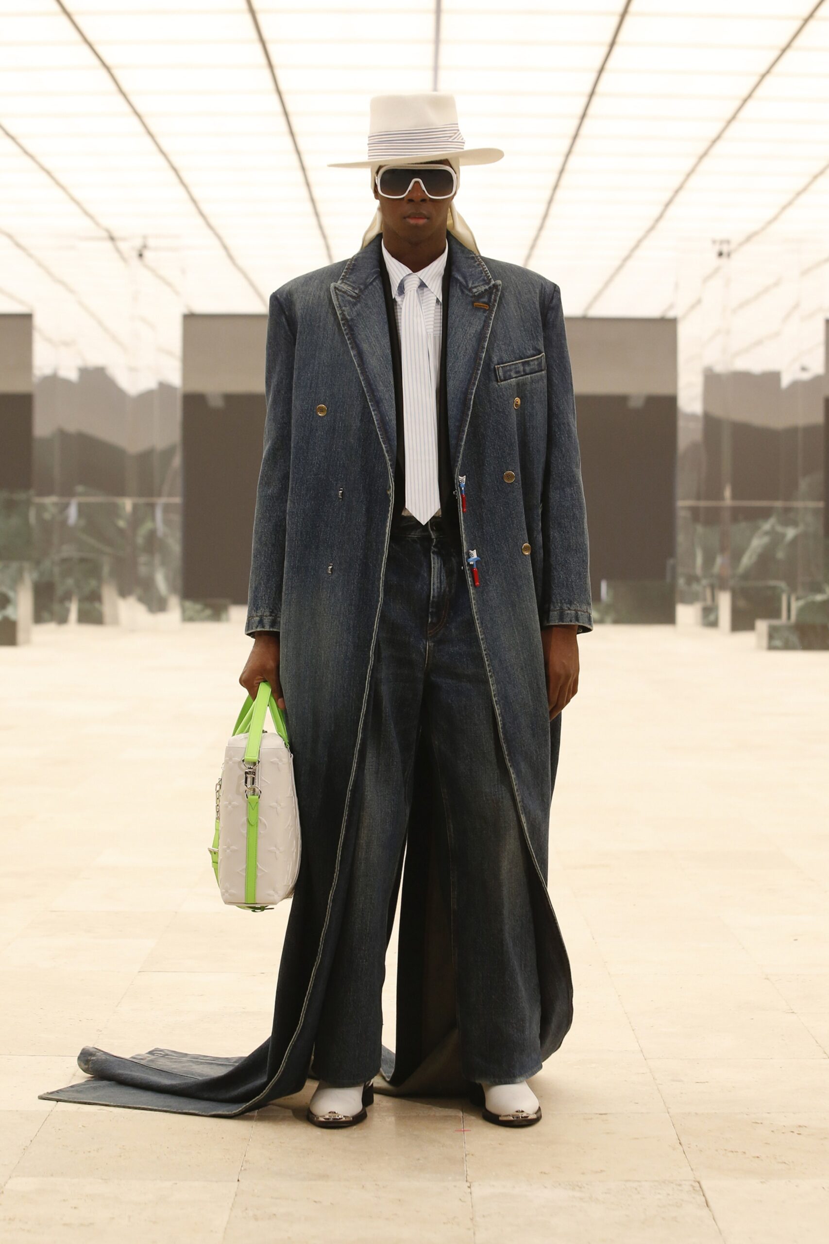 Louis Vuitton F/W 21 Menswear Look 48
