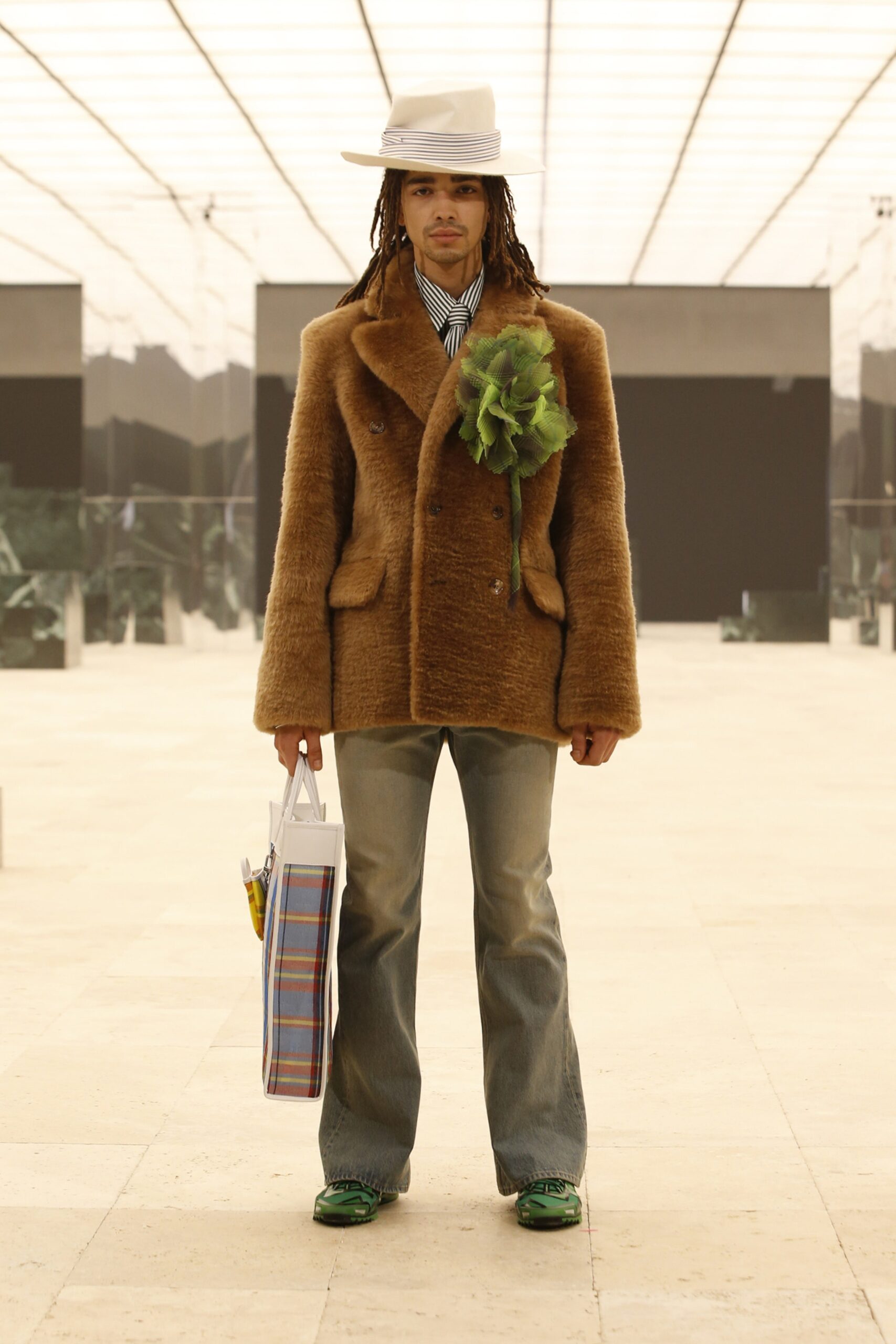 Louis Vuitton F/W 21 Menswear Look 49