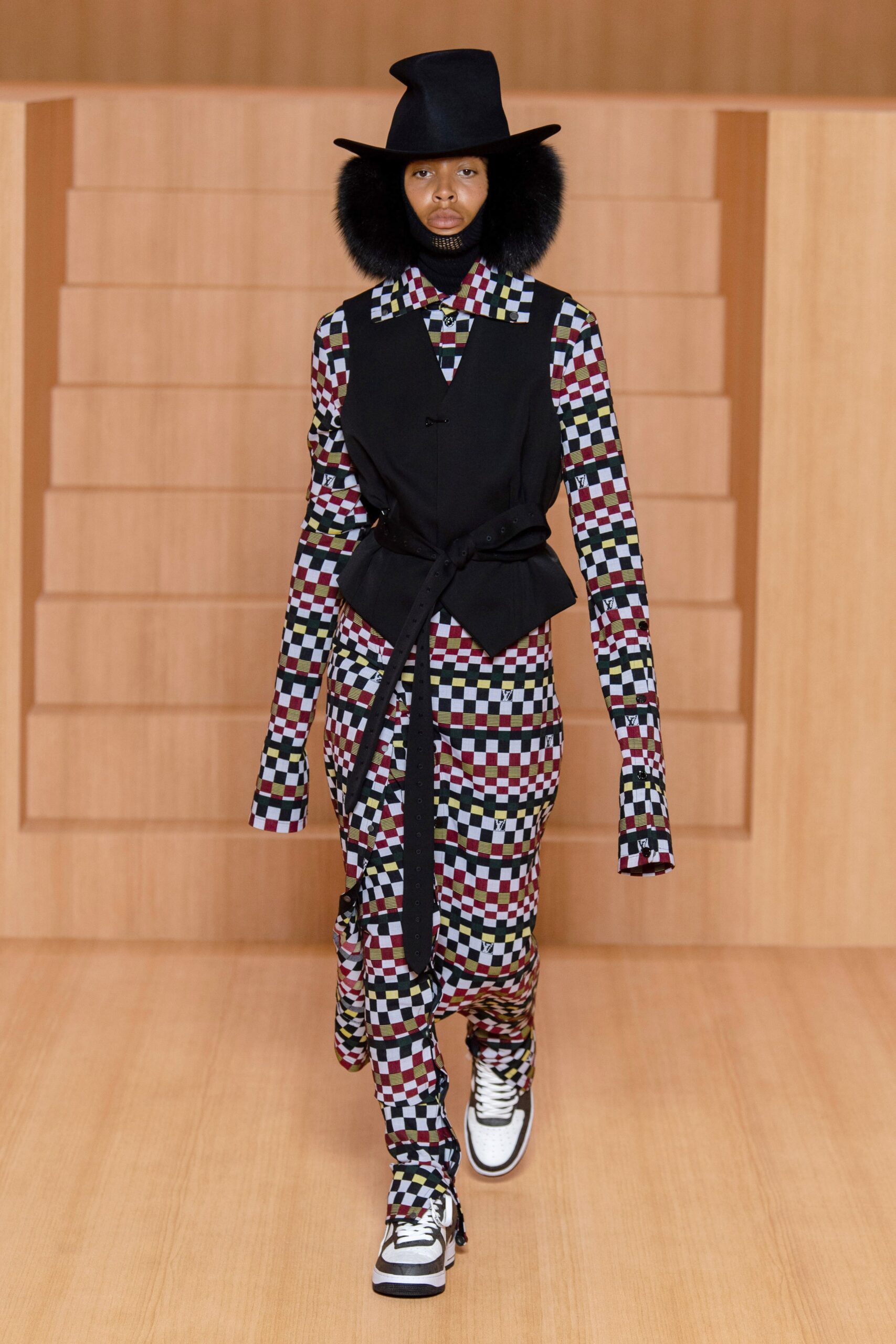 Louis Vuitton S/S 22 Menswear Look 50