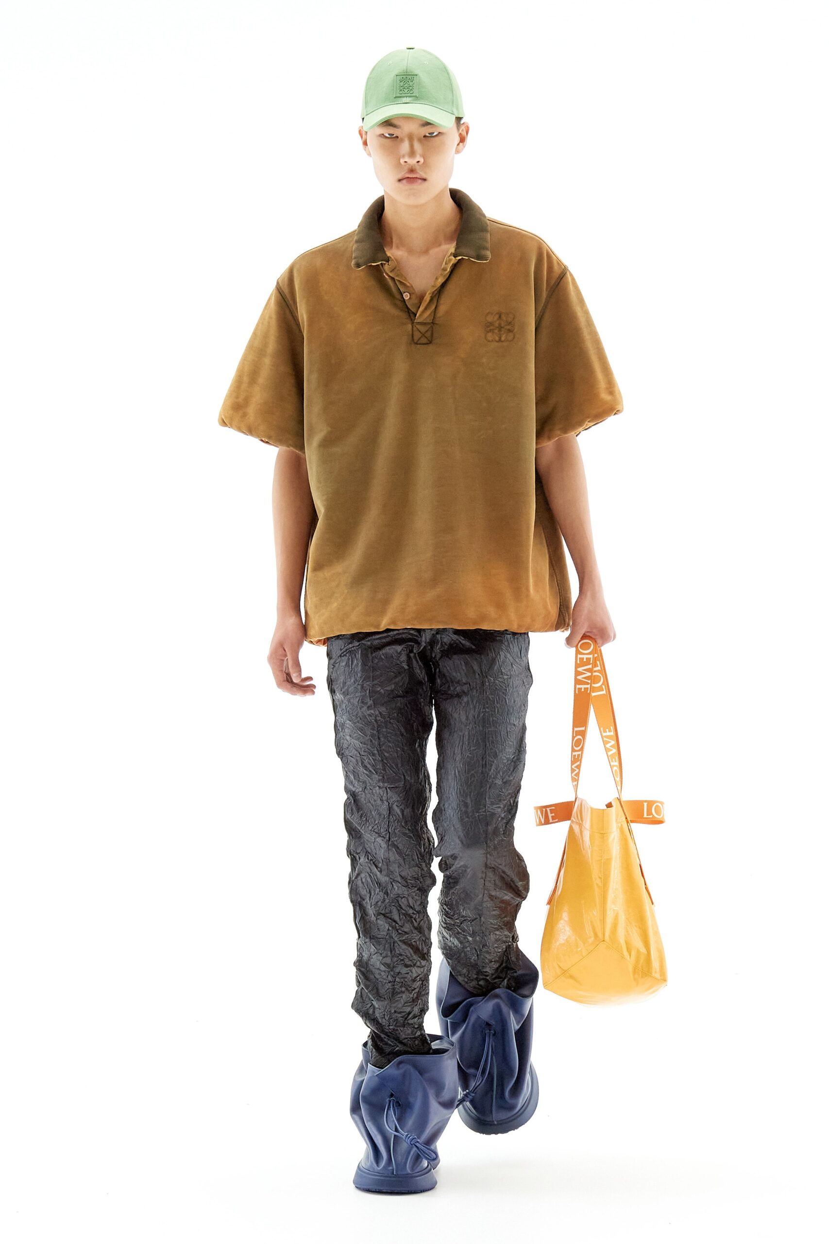 Loewe S/S 23 Menswear Look 49