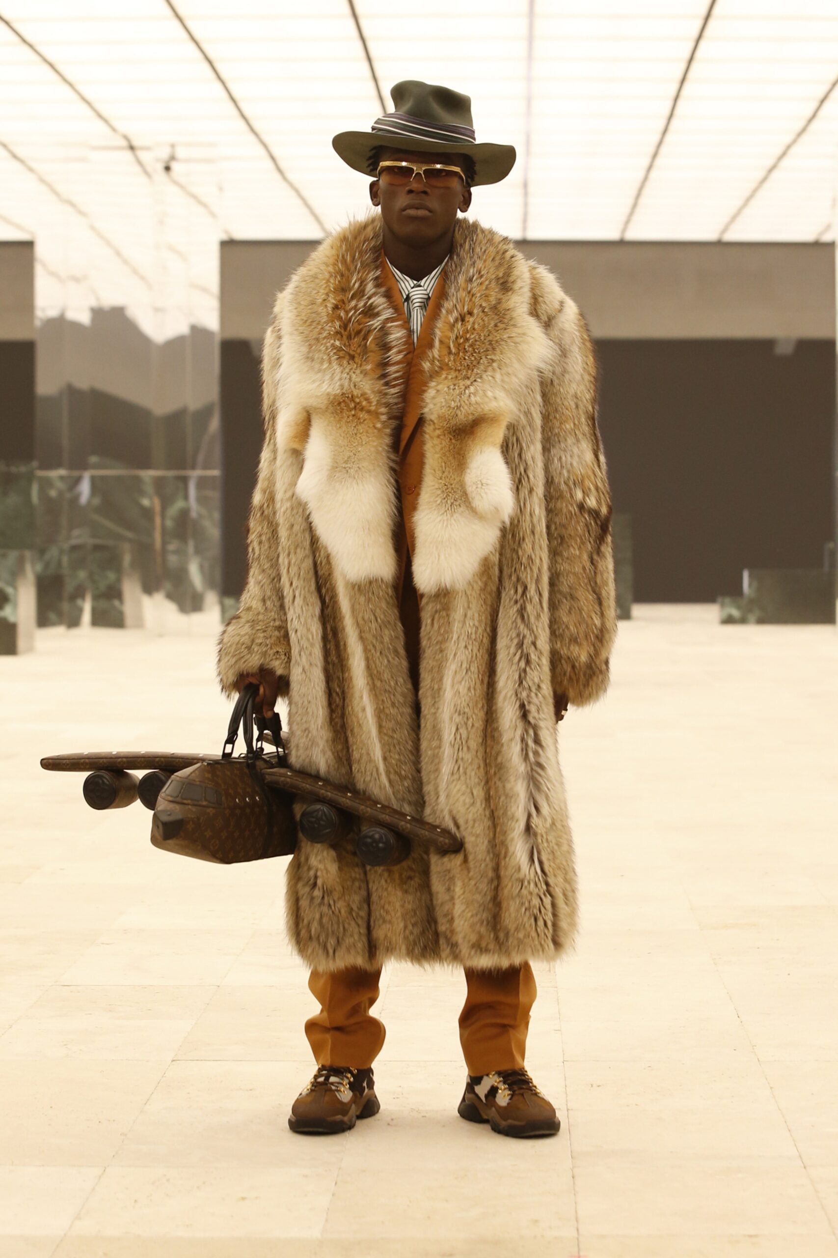 Louis Vuitton F/W 21 Menswear Look 50