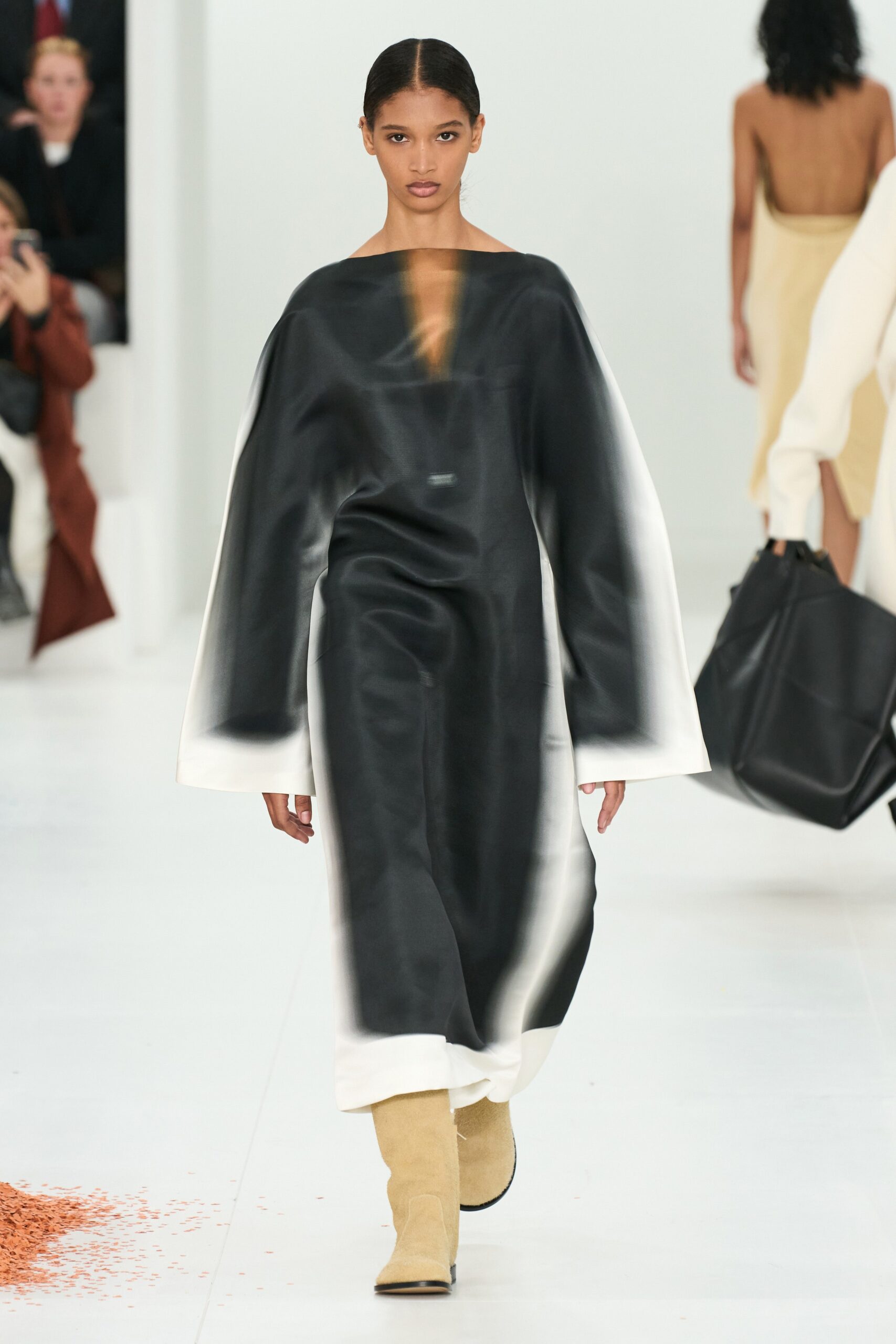 Loewe F/W 23 Look 50