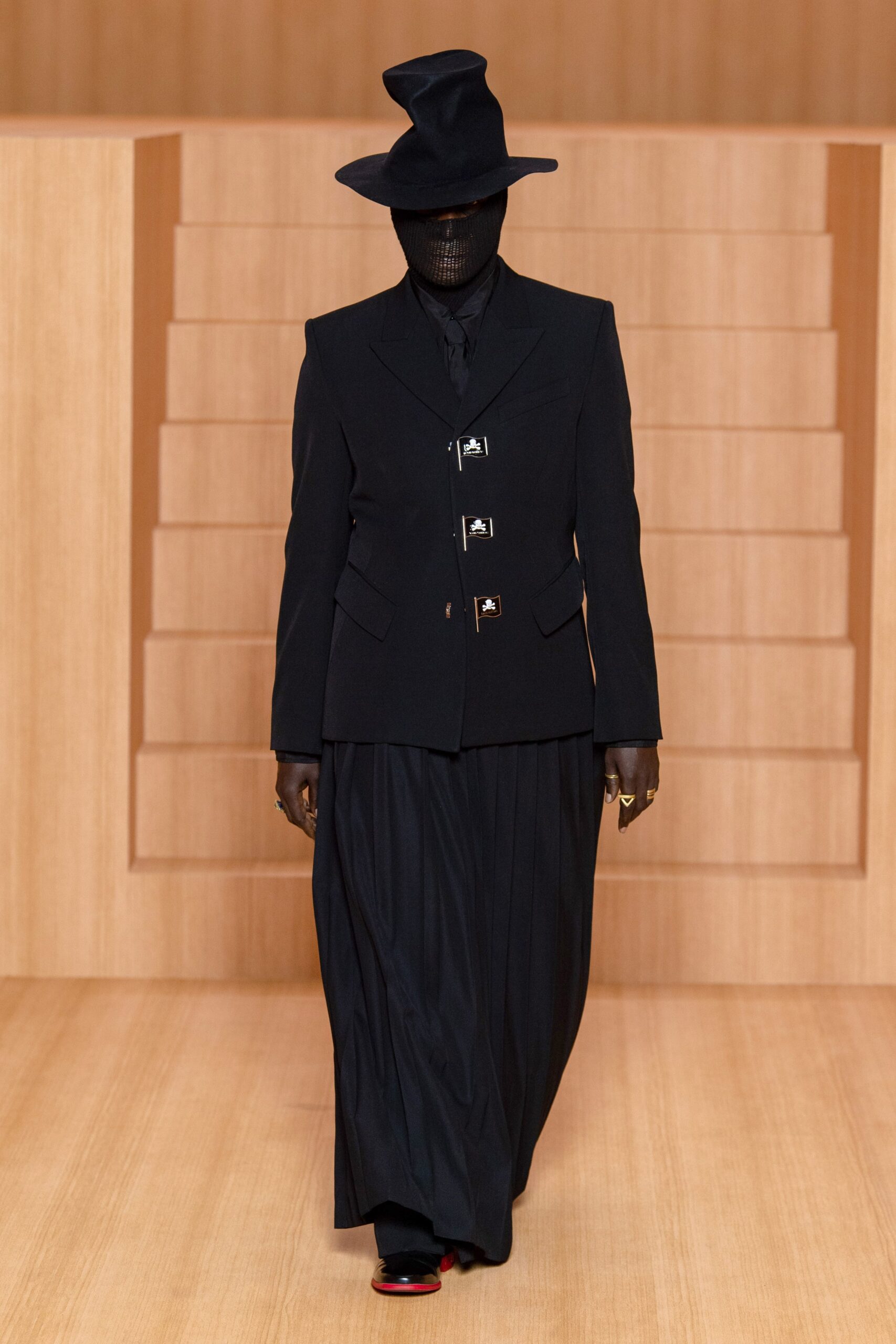 Louis Vuitton S/S 22 Menswear Look 53