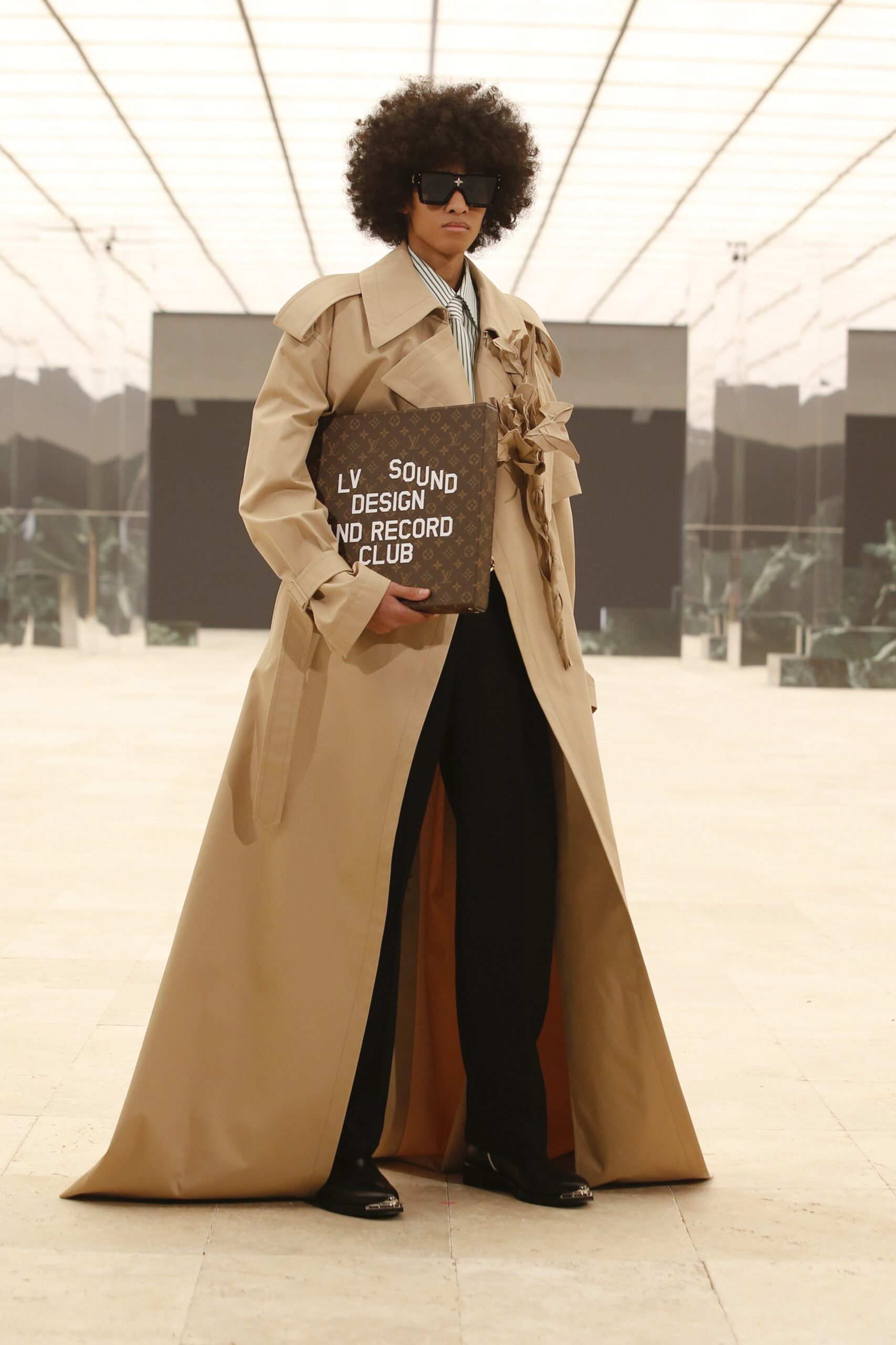 Louis Vuitton F/W 21 Menswear Look 53