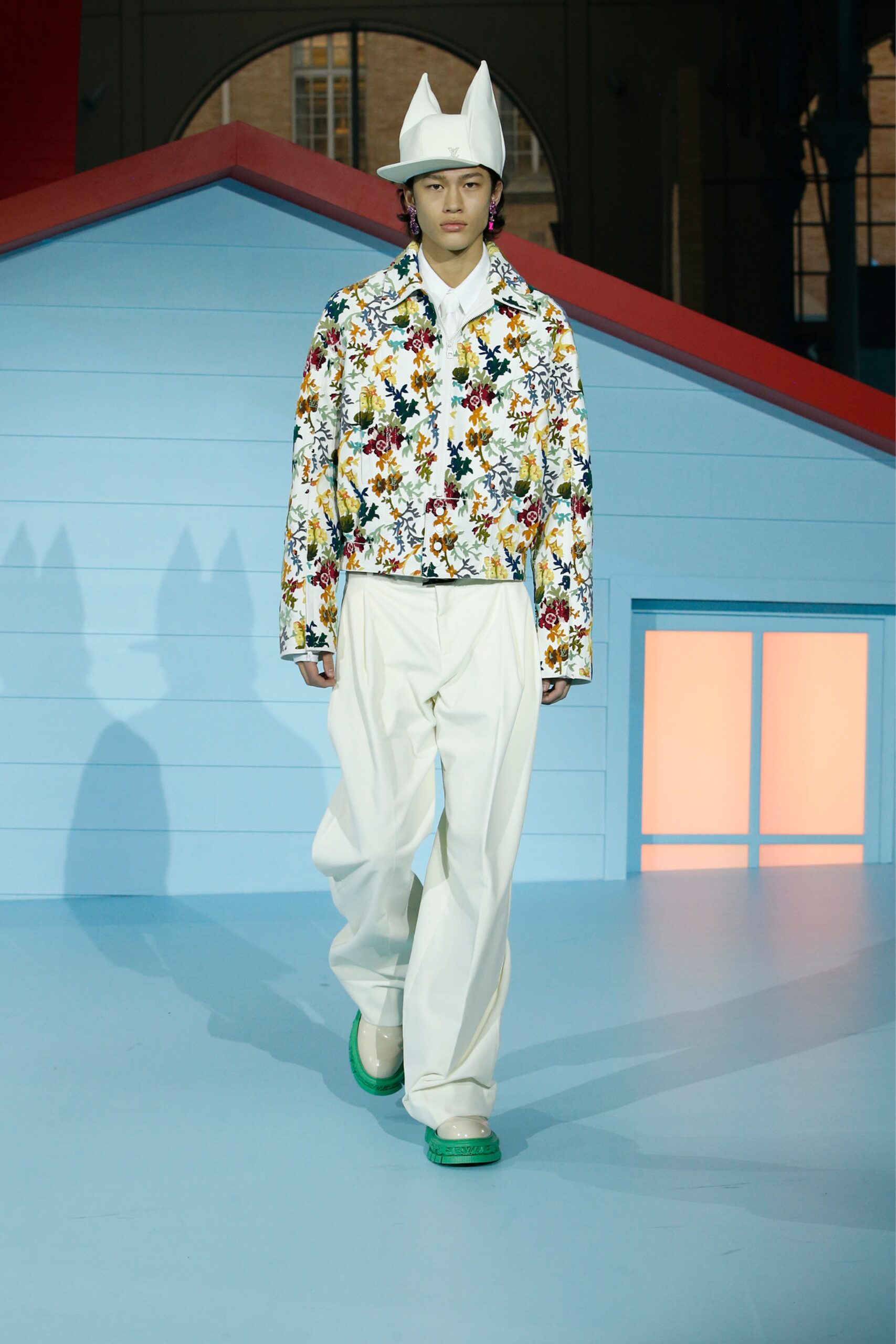 Louis Vuitton F/W 22 Menswear Look 53