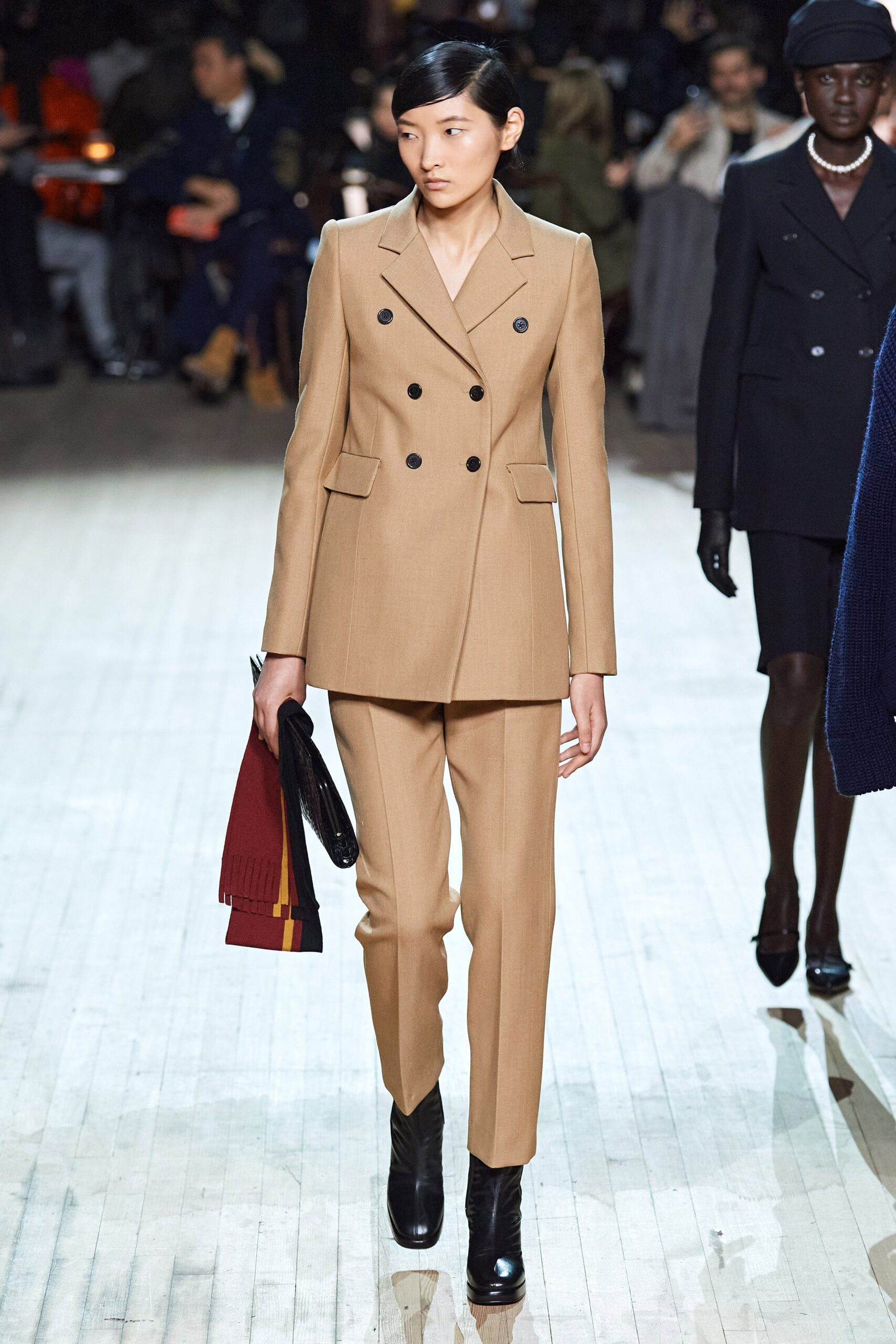 Marc Jacobs F/W 20 Look 53