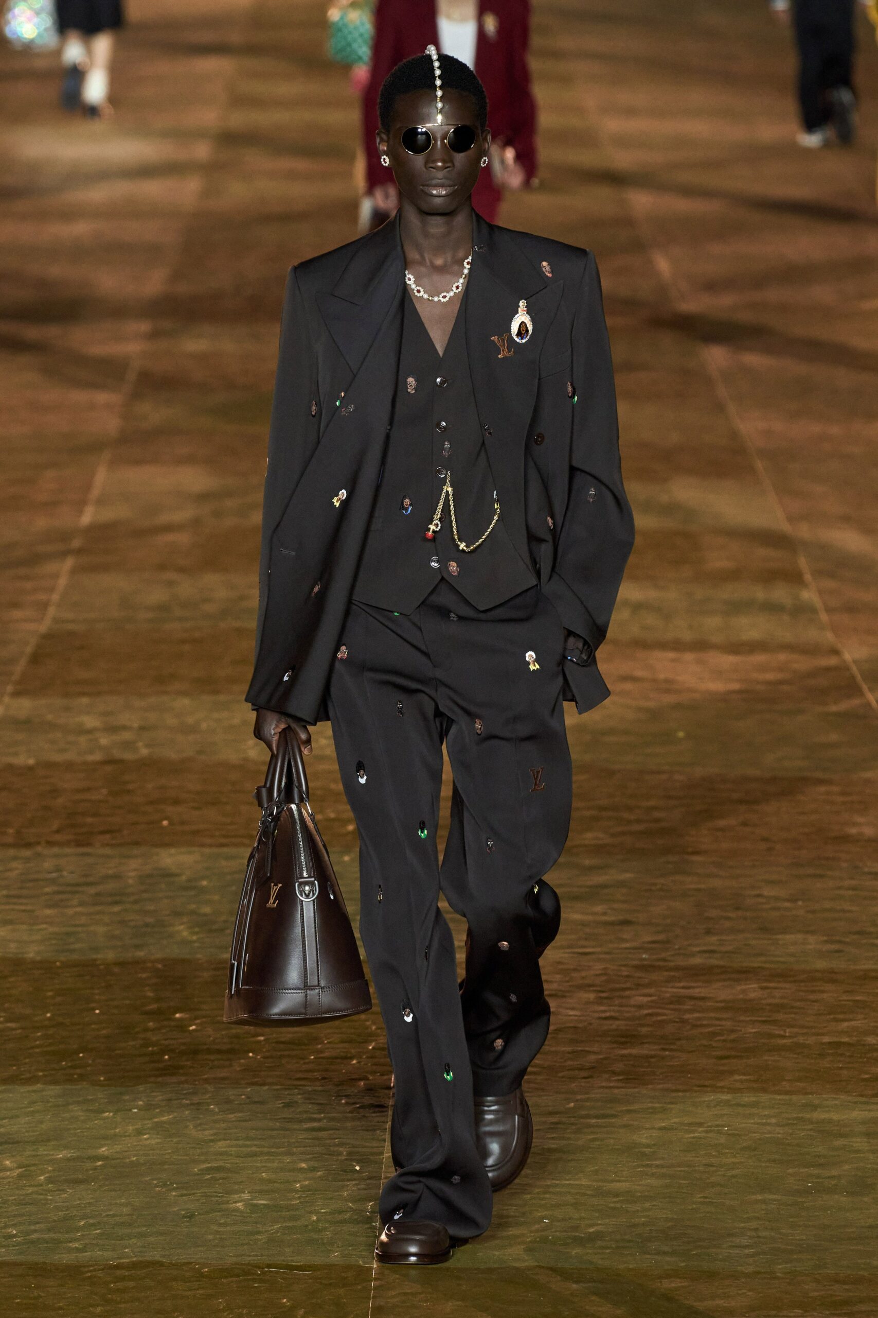 Louis Vuitton S/S 24 Menswear Look 53