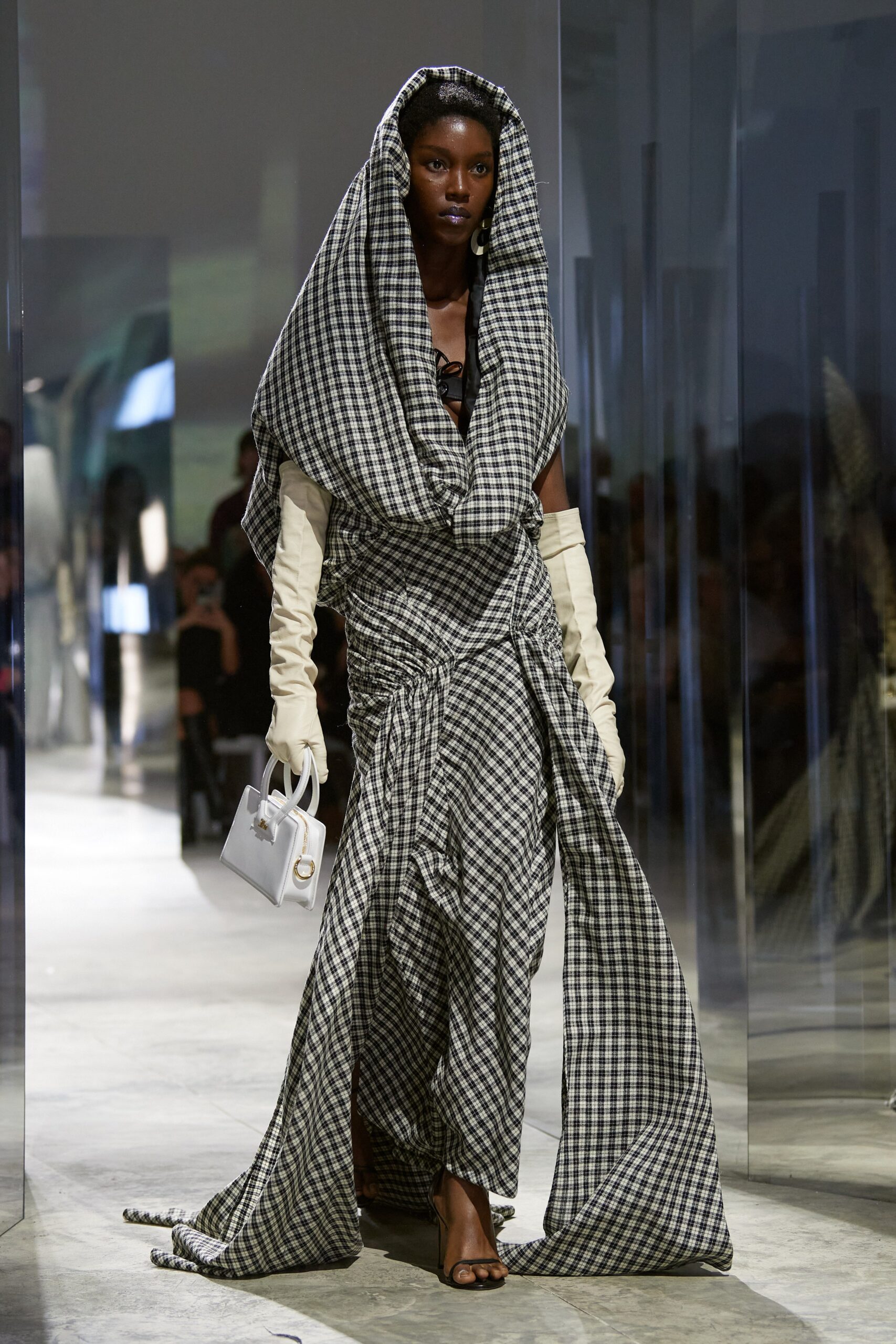 Luar F/W 23 Look 53