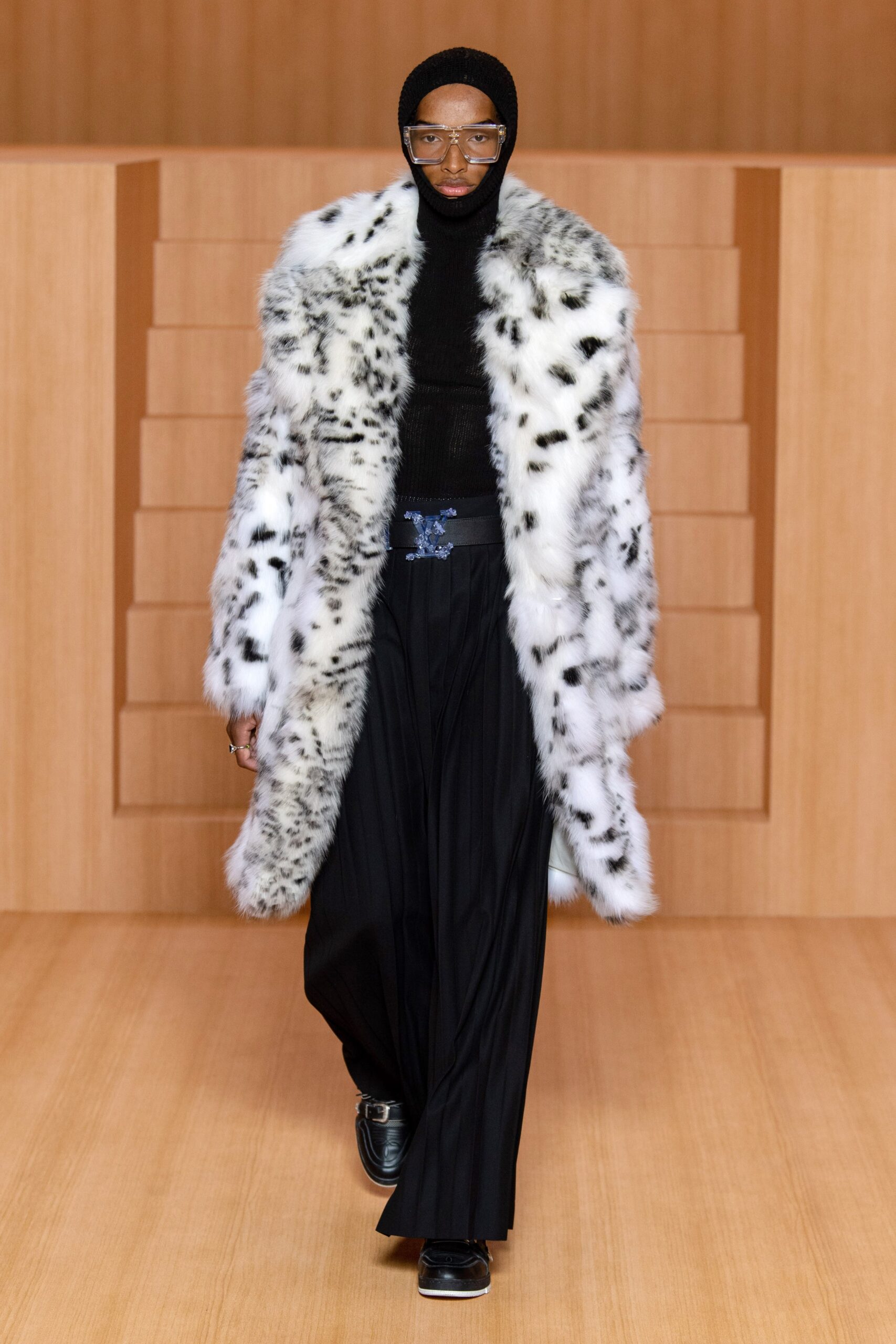 Louis Vuitton S/S 22 Menswear Look 55
