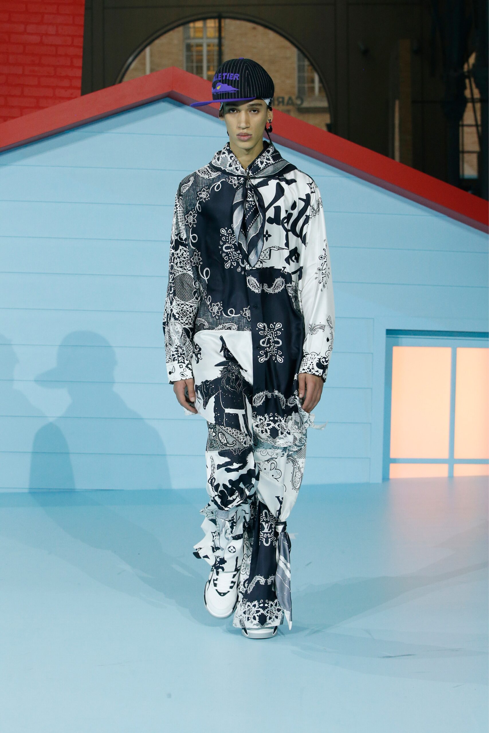 Louis Vuitton F/W 22 Menswear Look 56