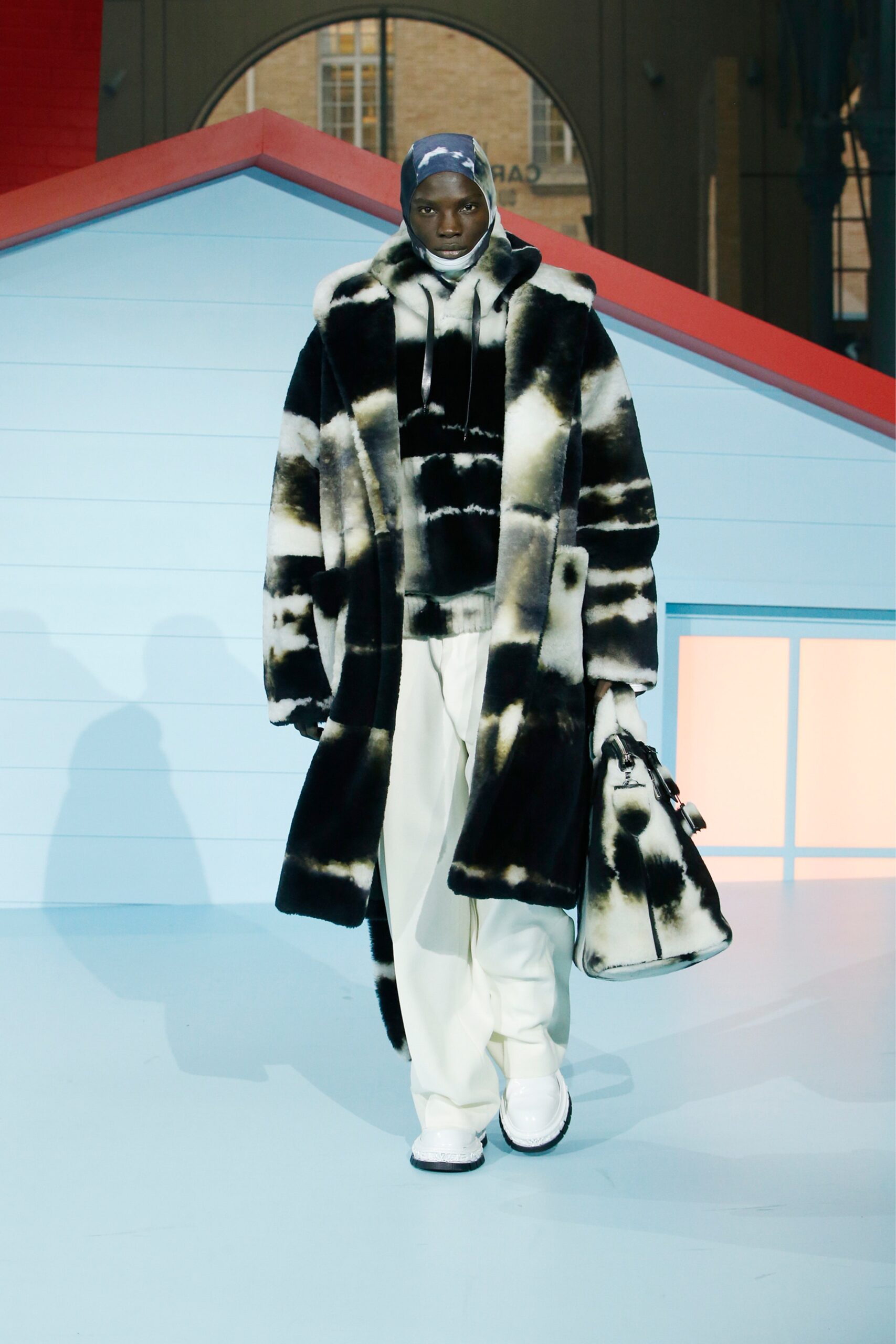 Louis Vuitton F/W 22 Menswear Look 57