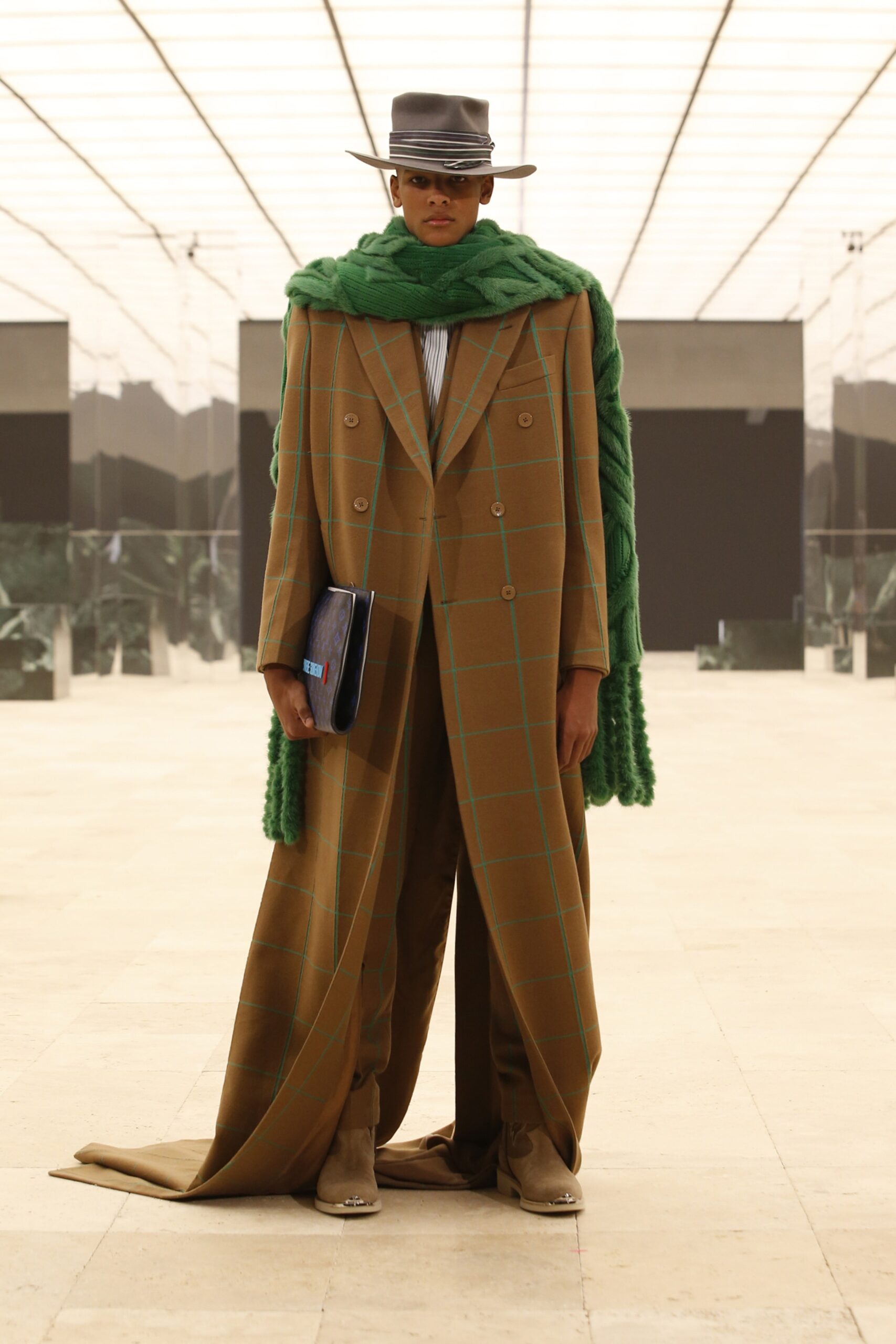 Louis Vuitton F/W 21 Menswear Look 58