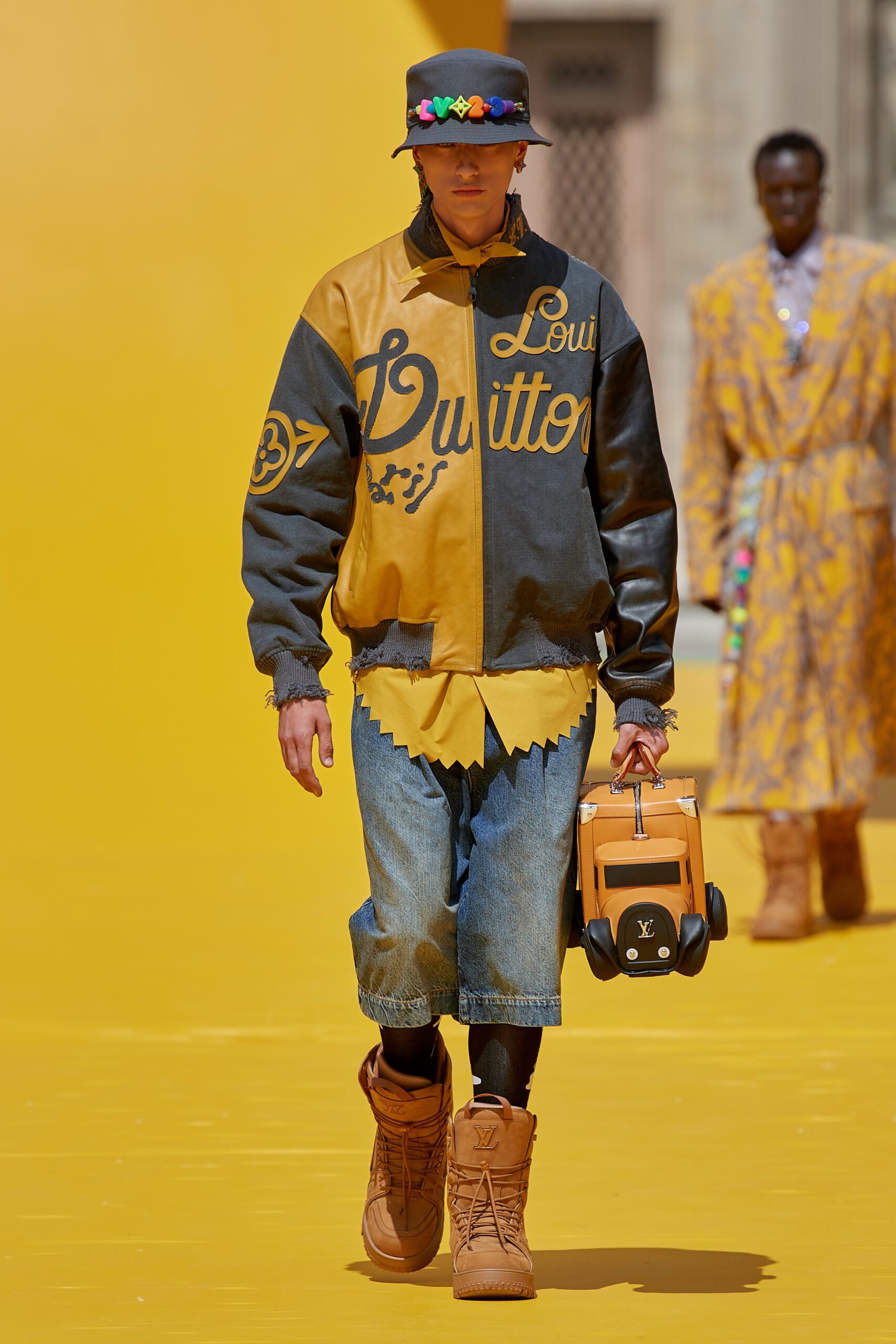 Louis Vuitton S/S 23 Menswear Look 54