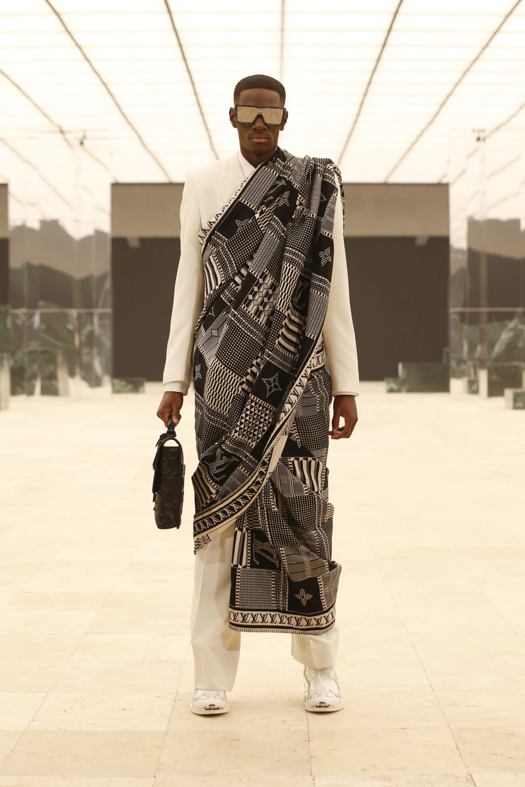 Louis Vuitton F/W 21 Menswear Look 65