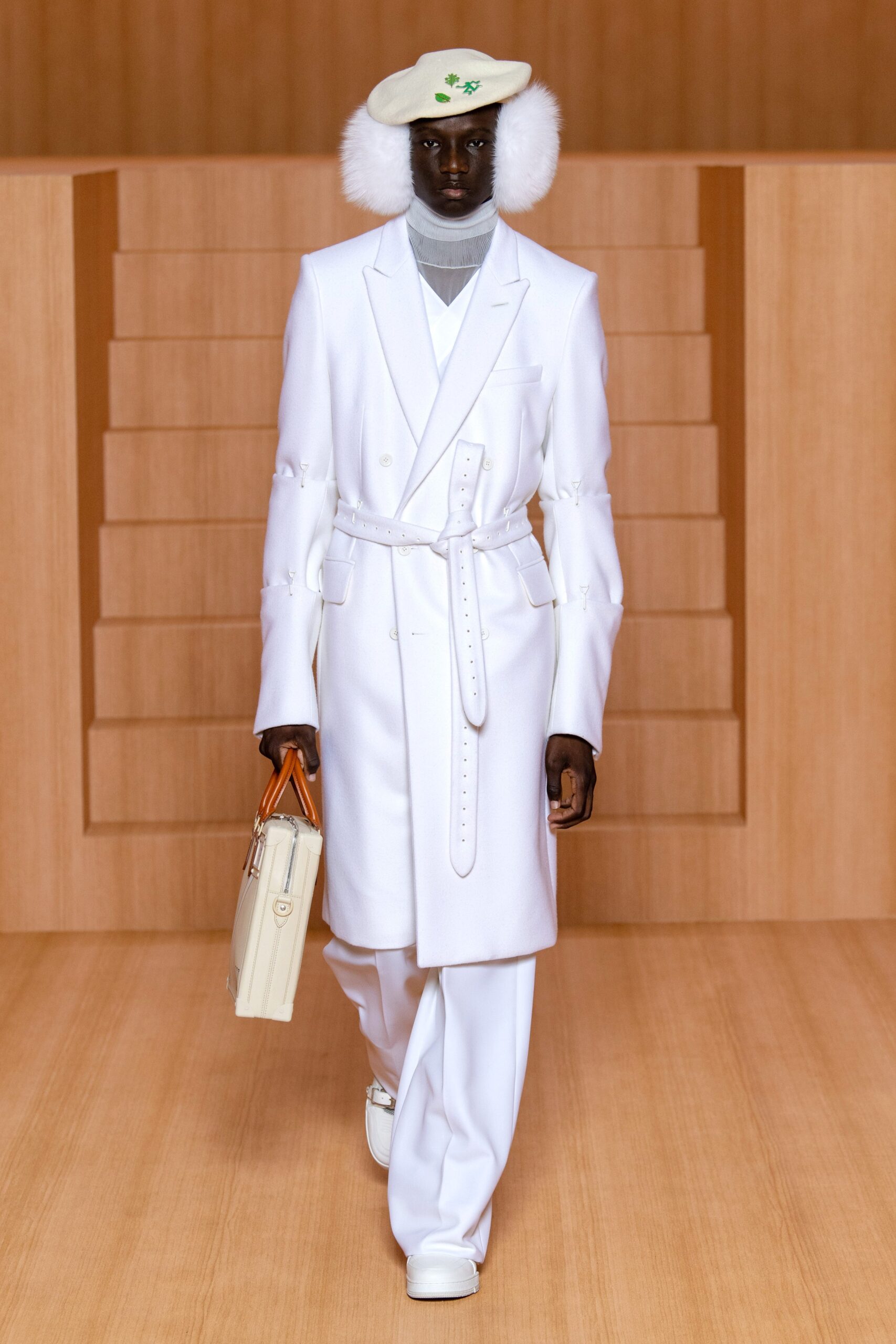 Louis Vuitton S/S 22 Menswear Look 68