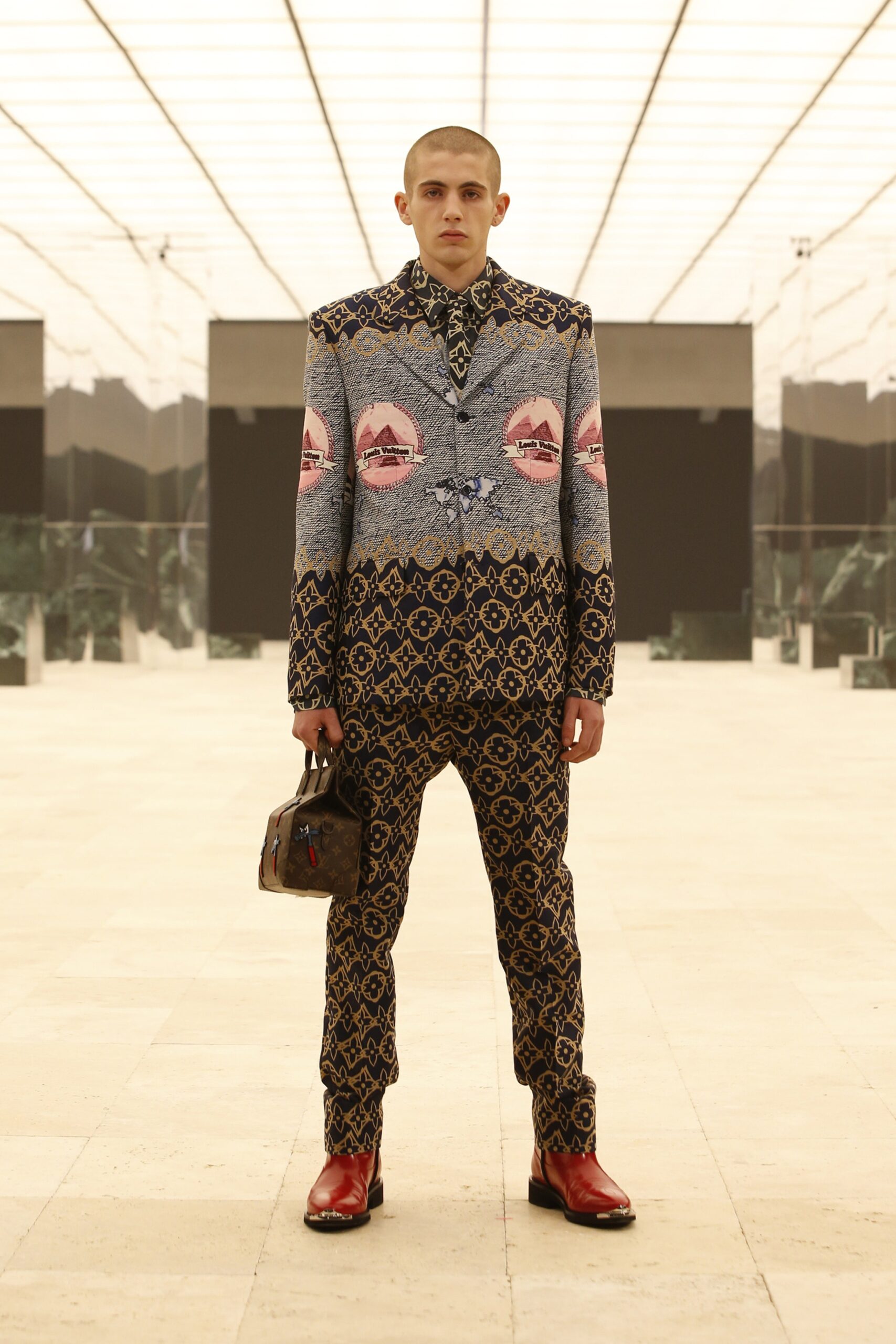 Louis Vuitton F/W 21 Menswear Look 68