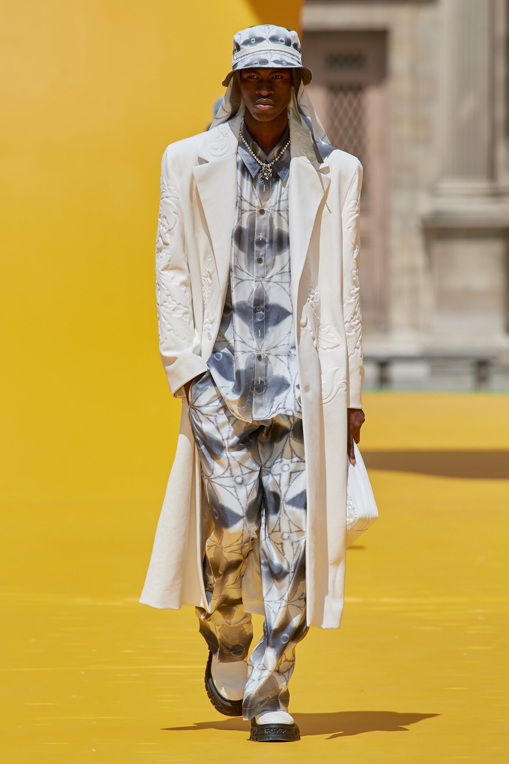 Louis Vuitton S/S 23 Menswear Look 64