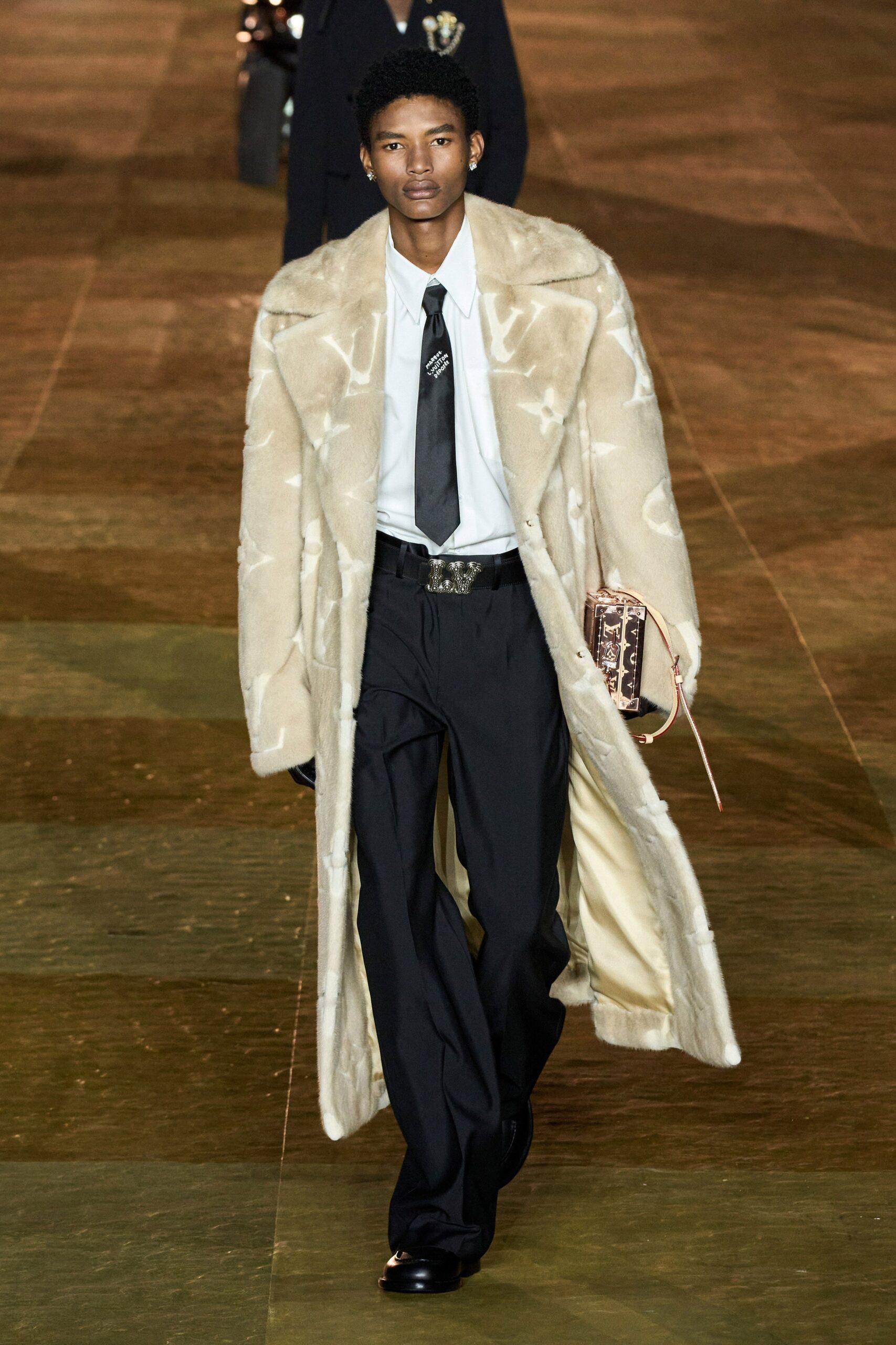 Louis Vuitton S/S 24 Menswear Look 72