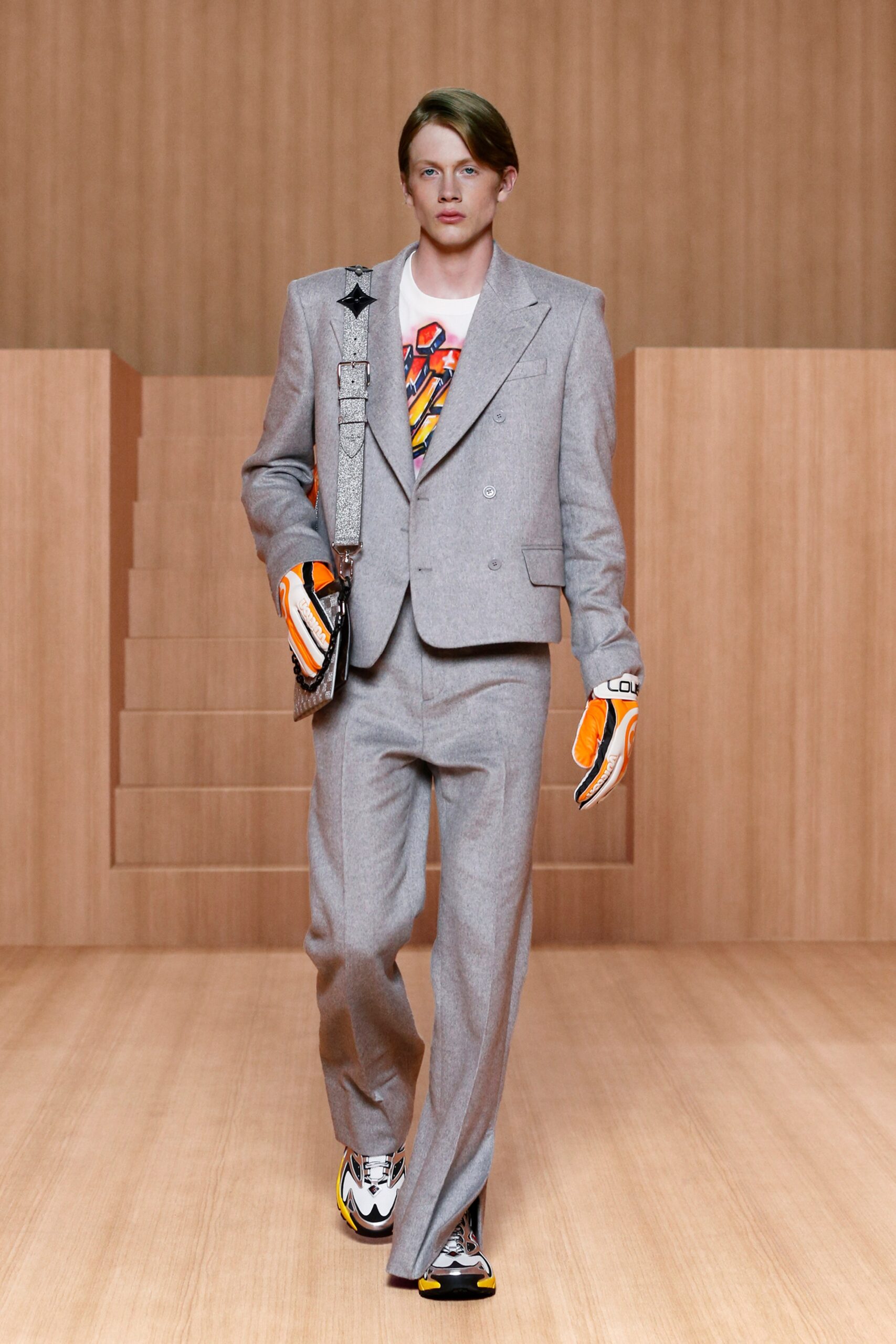 Louis Vuitton S/S 22 Menswear Look 76