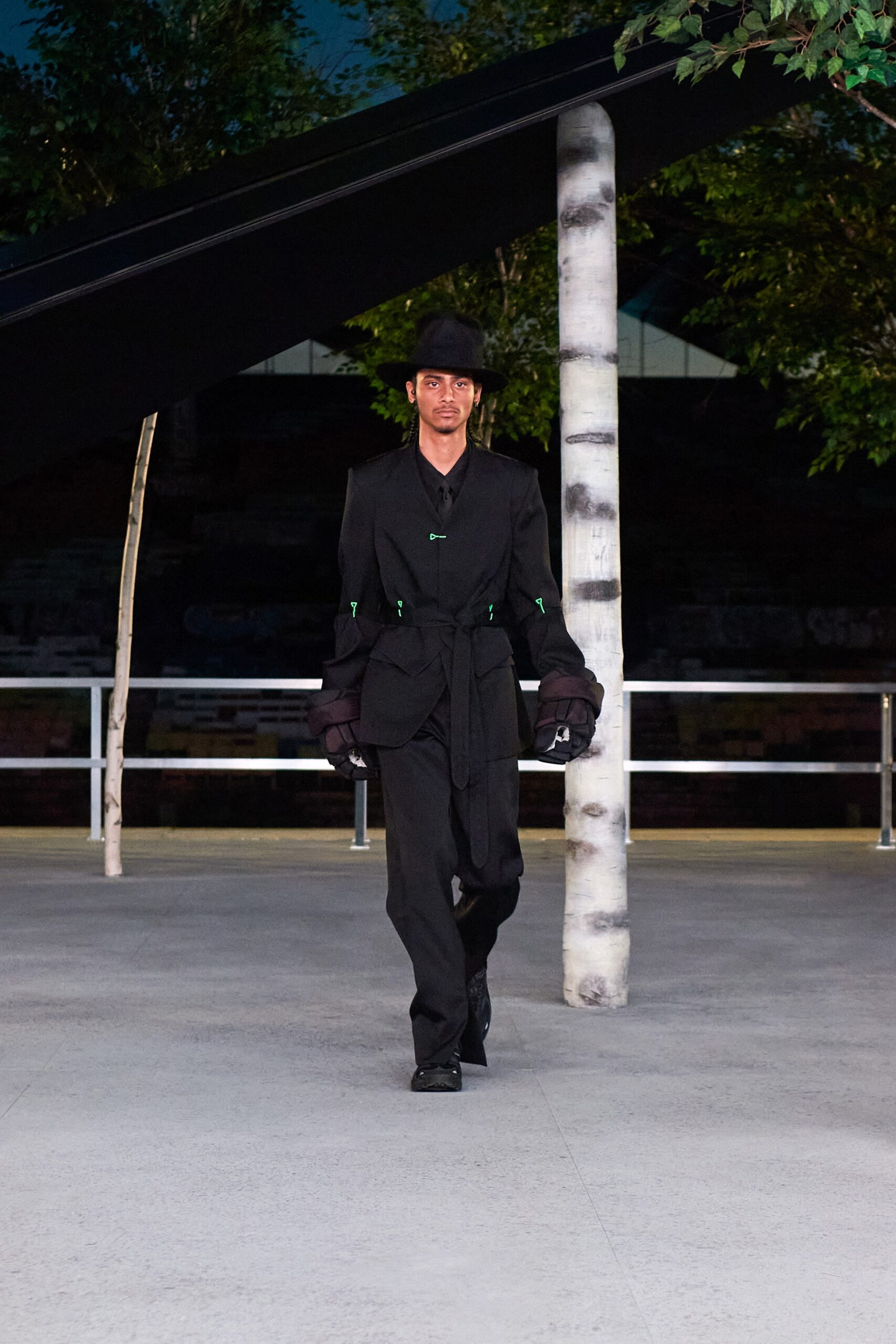 Louis Vuitton S/S 22 Menswear Look 79