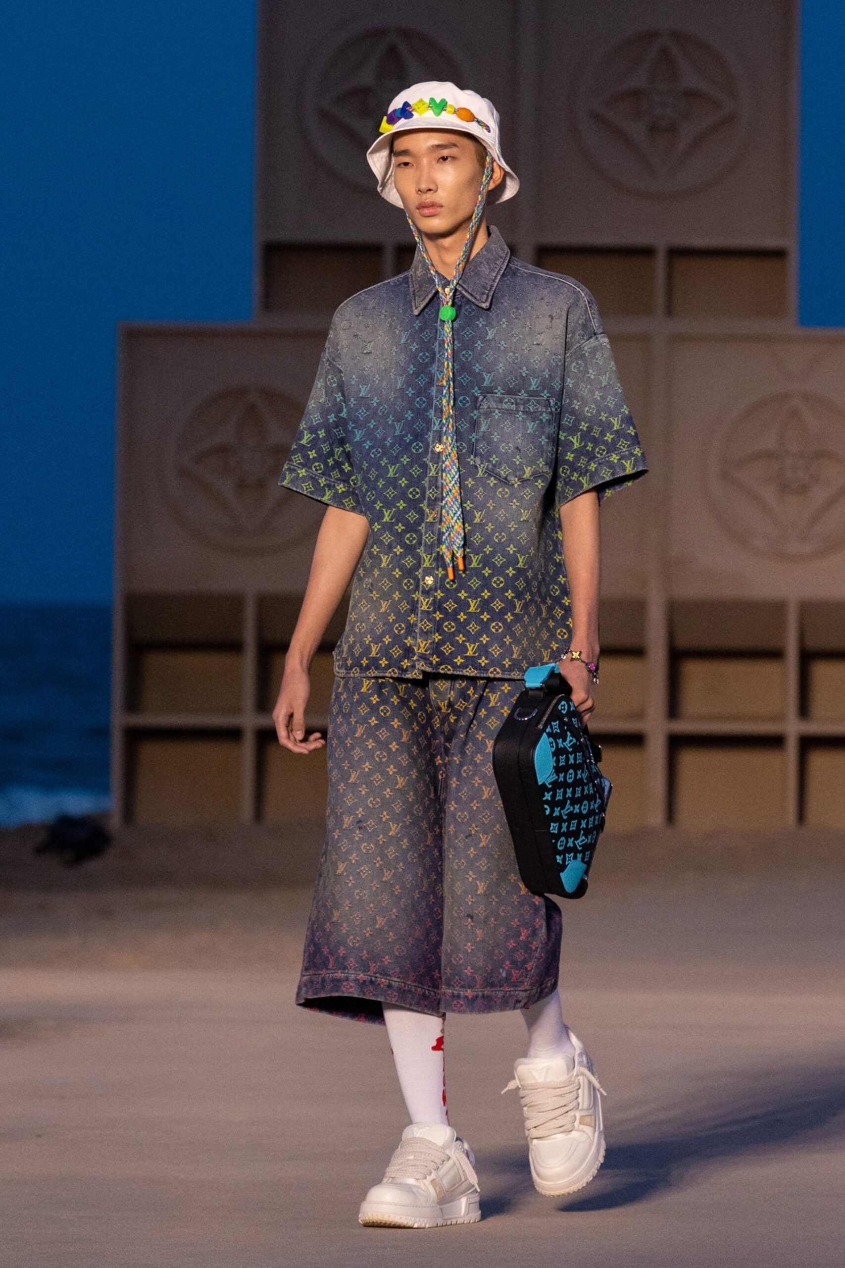Louis Vuitton S/S 23 Menswear Look 82