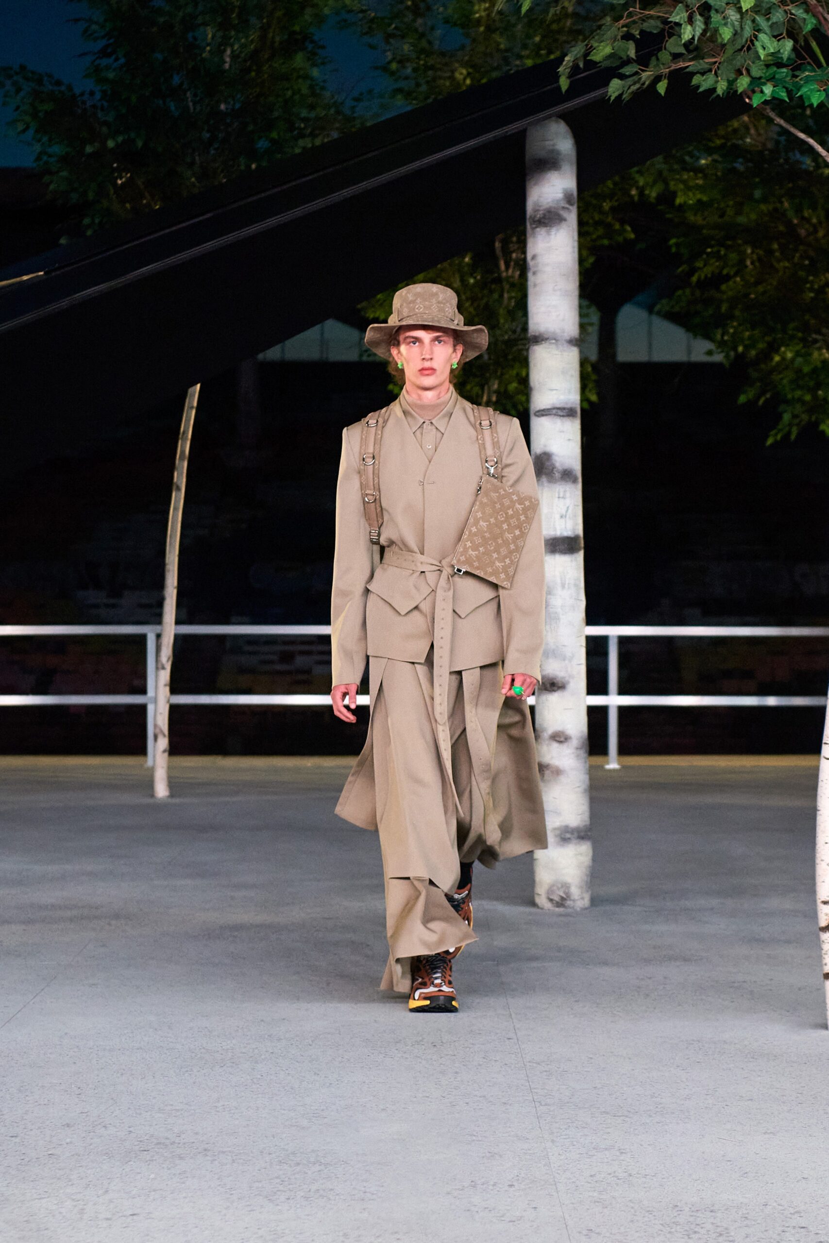 Louis Vuitton S/S 22 Menswear Look 91