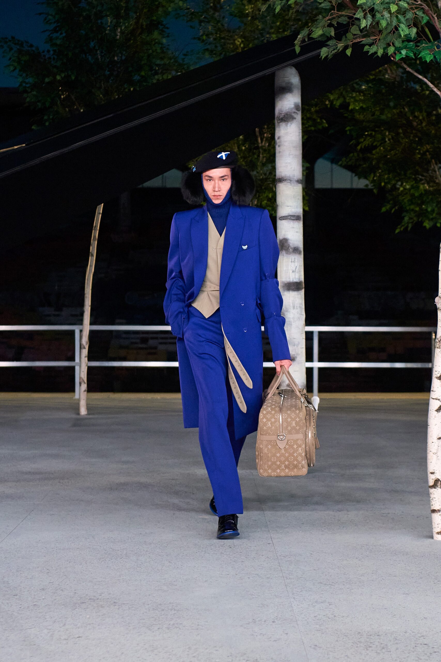 Louis Vuitton S/S 22 Menswear Look 92