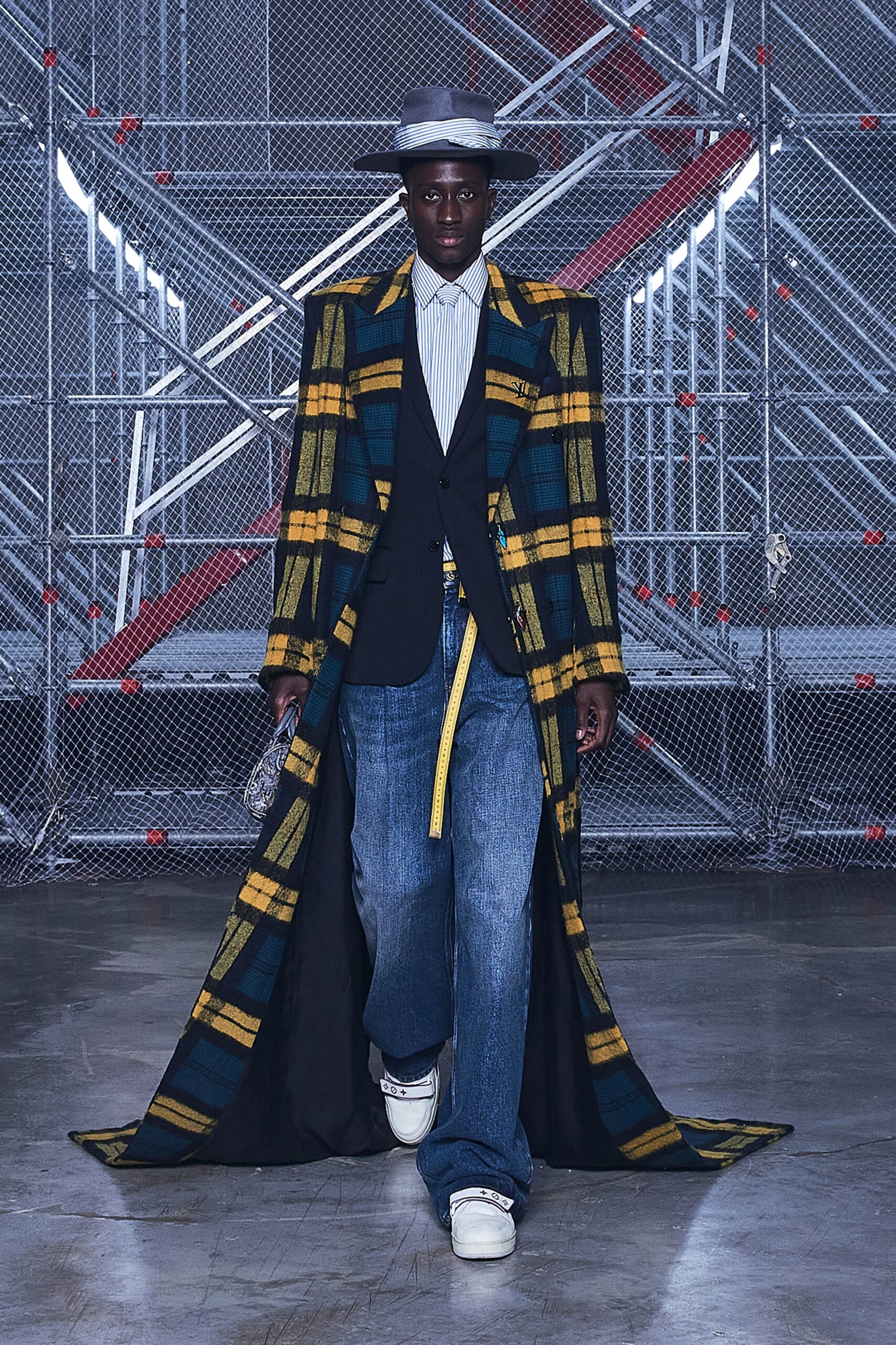 Louis Vuitton F/W 21 Menswear Look 96
