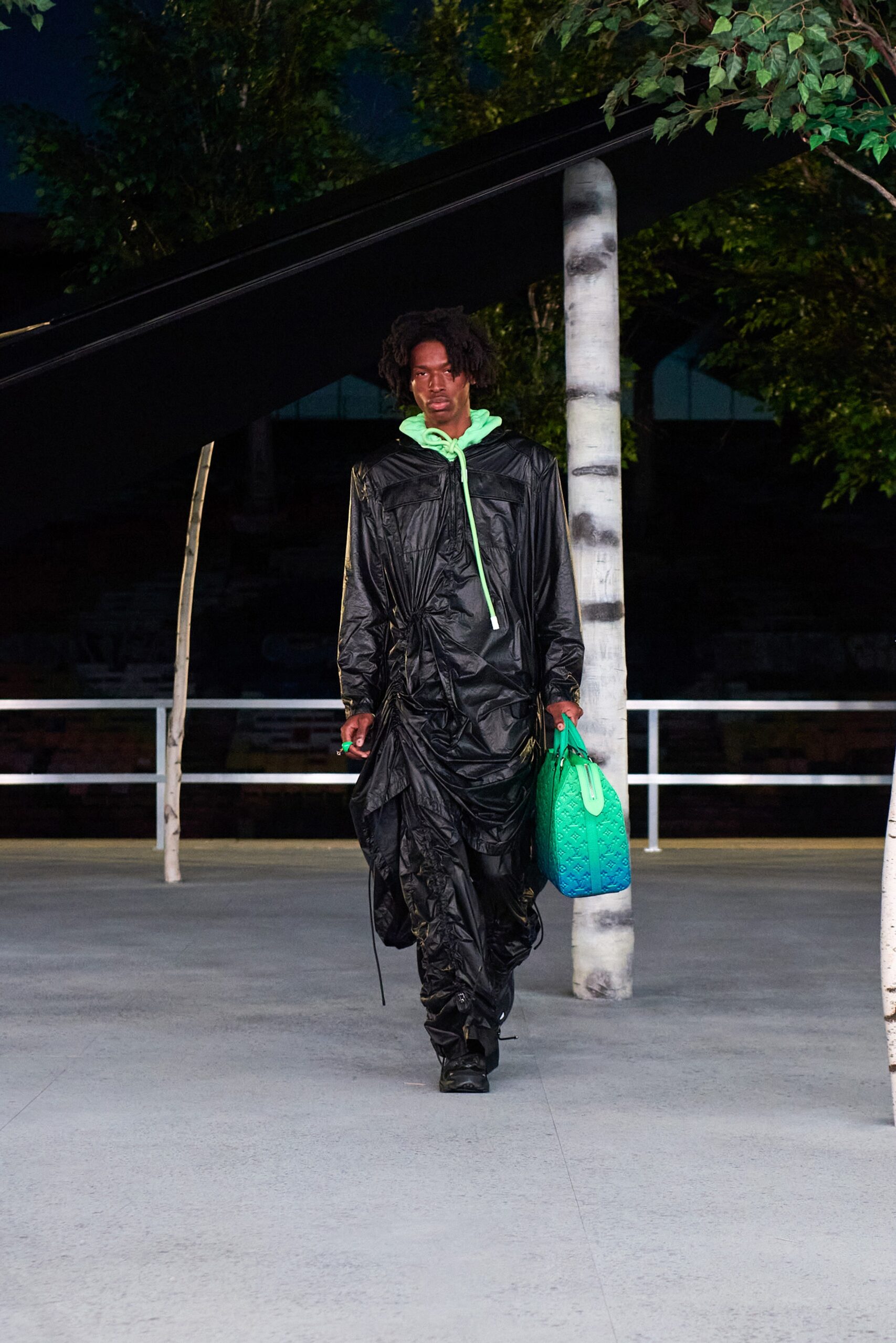 Louis Vuitton S/S 22 Menswear Look 114