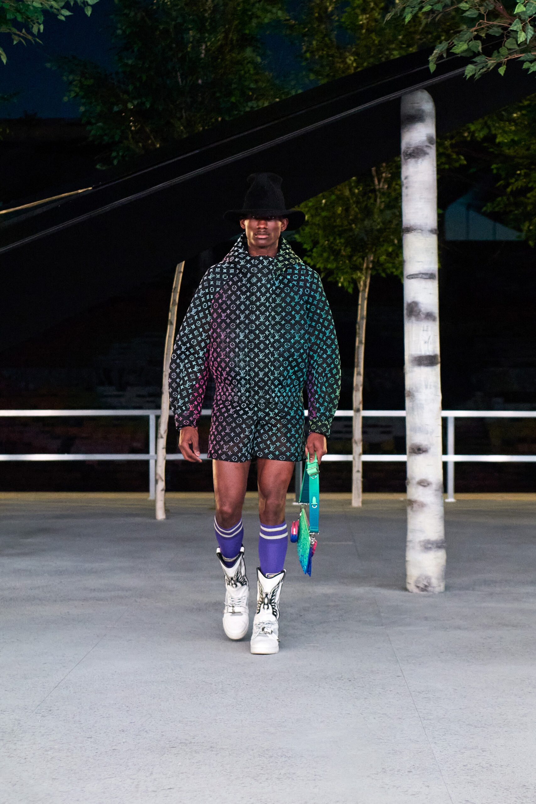 Louis Vuitton S/S 22 Menswear Look 117