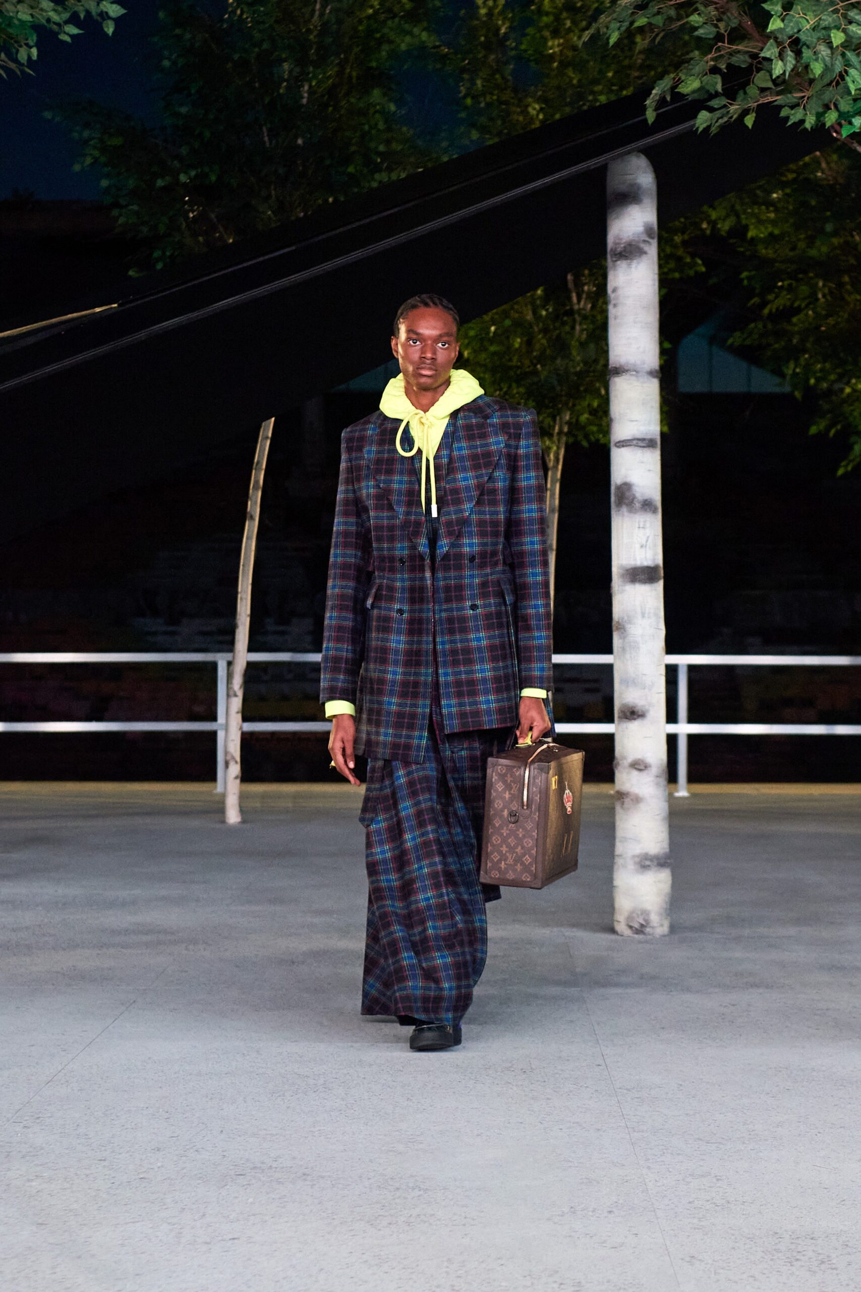 Louis Vuitton S/S 22 Menswear Look 118