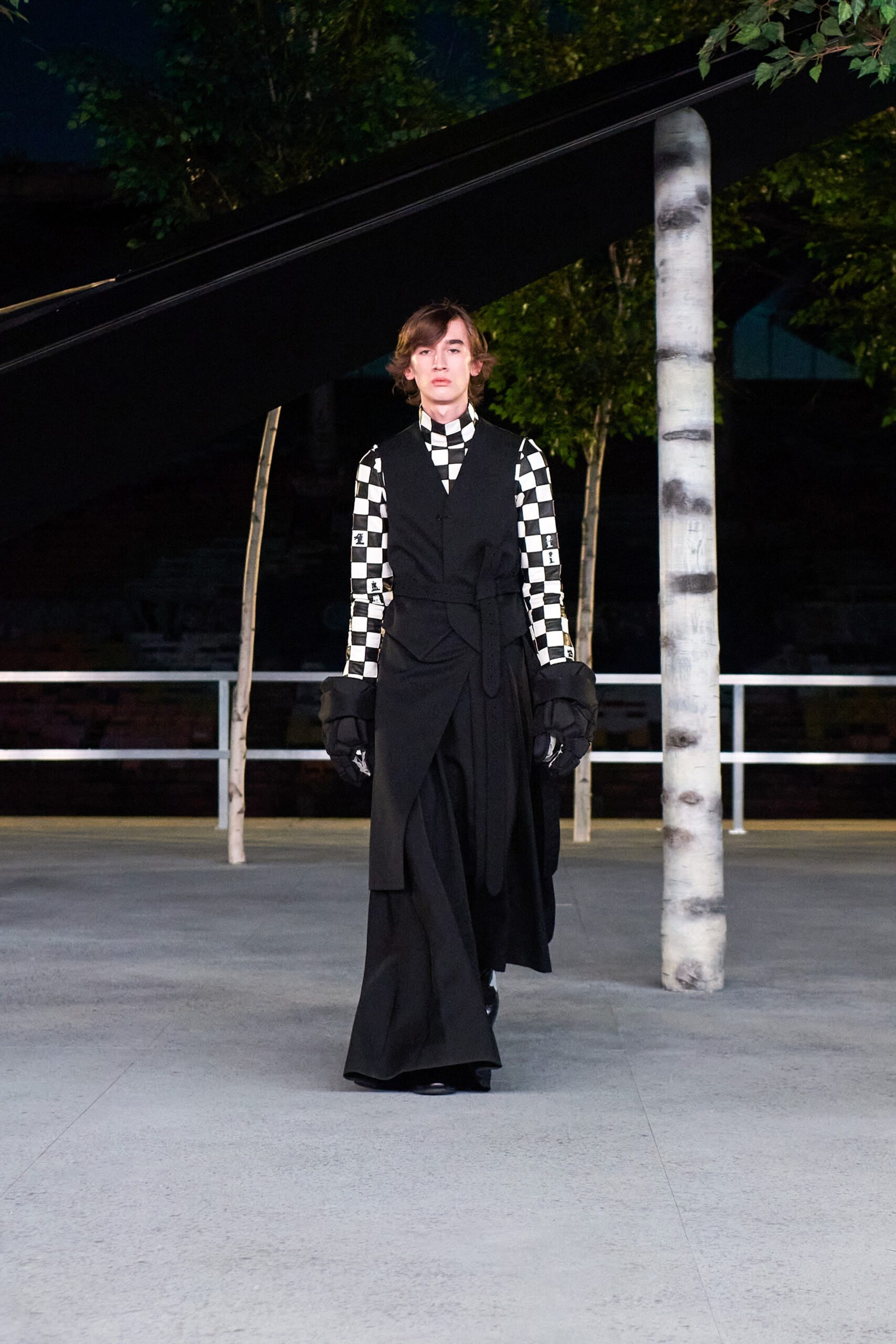 Louis Vuitton S/S 22 Menswear Look 126