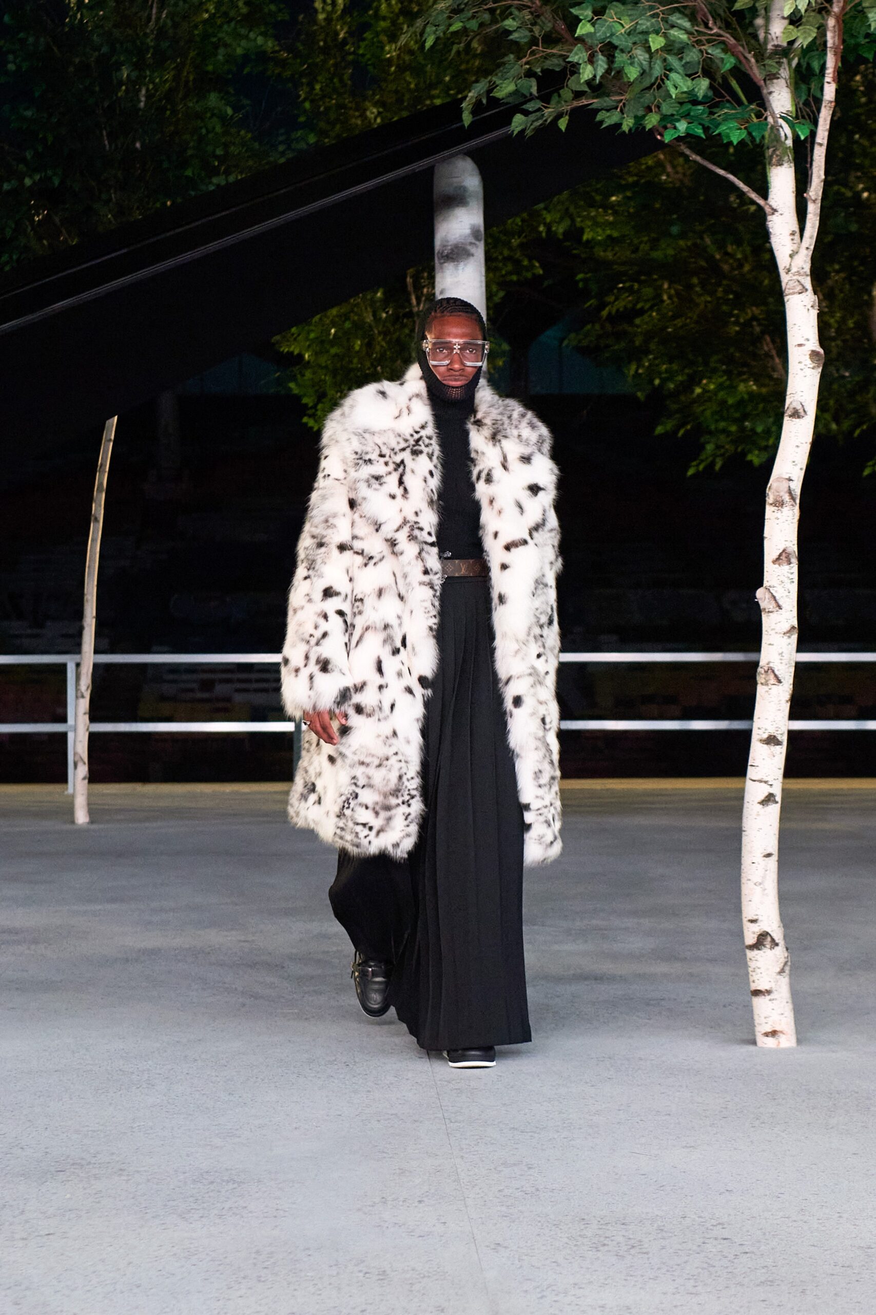 Louis Vuitton S/S 22 Menswear Look 142