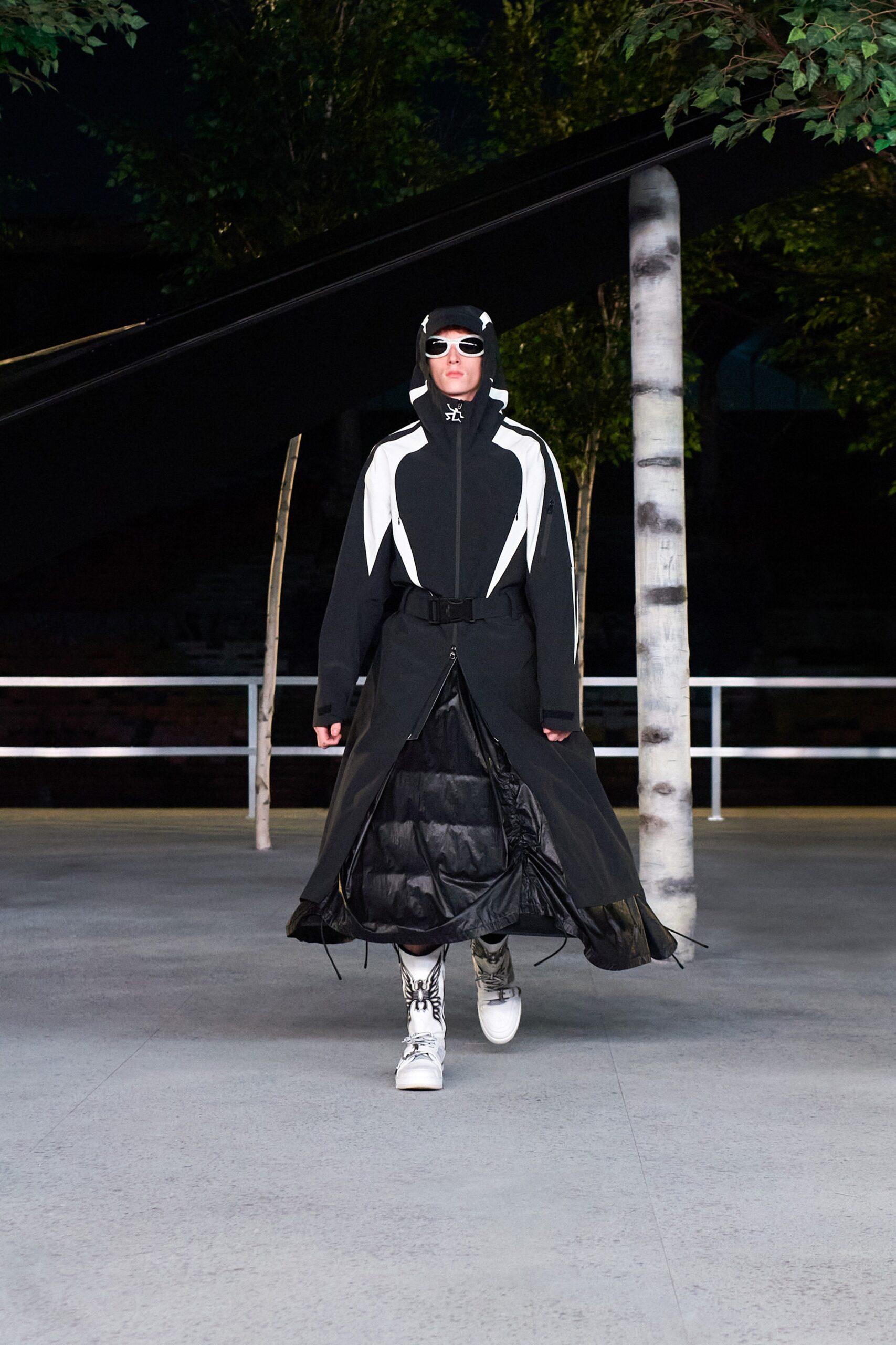 Louis Vuitton S/S 22 Menswear Look 143