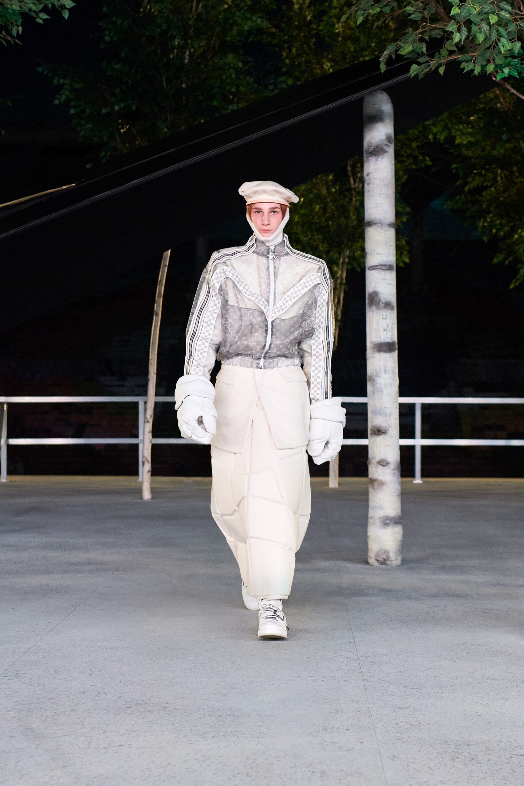 Louis Vuitton S/S 22 Menswear Look 147