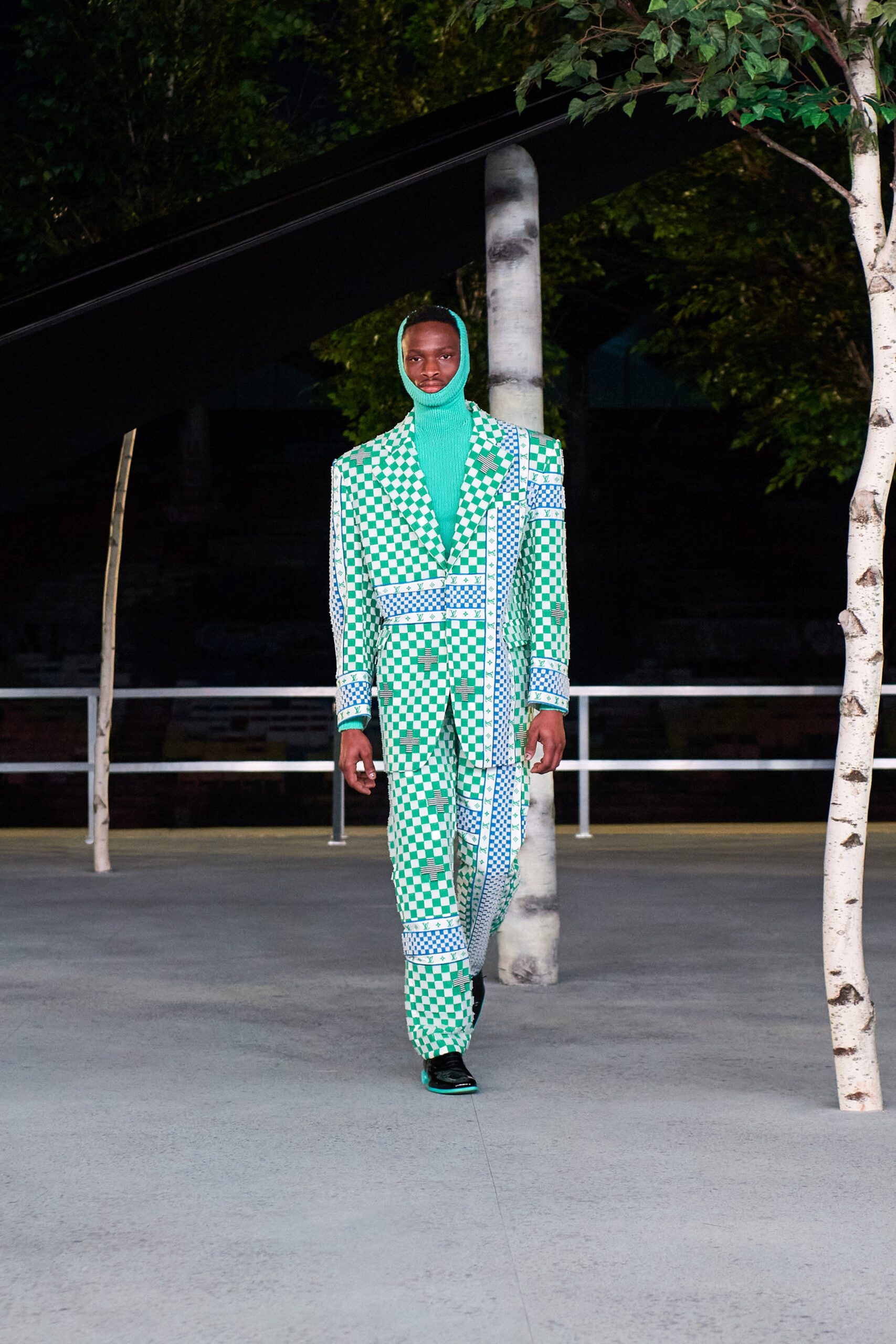 Louis Vuitton S/S 22 Menswear Look 151