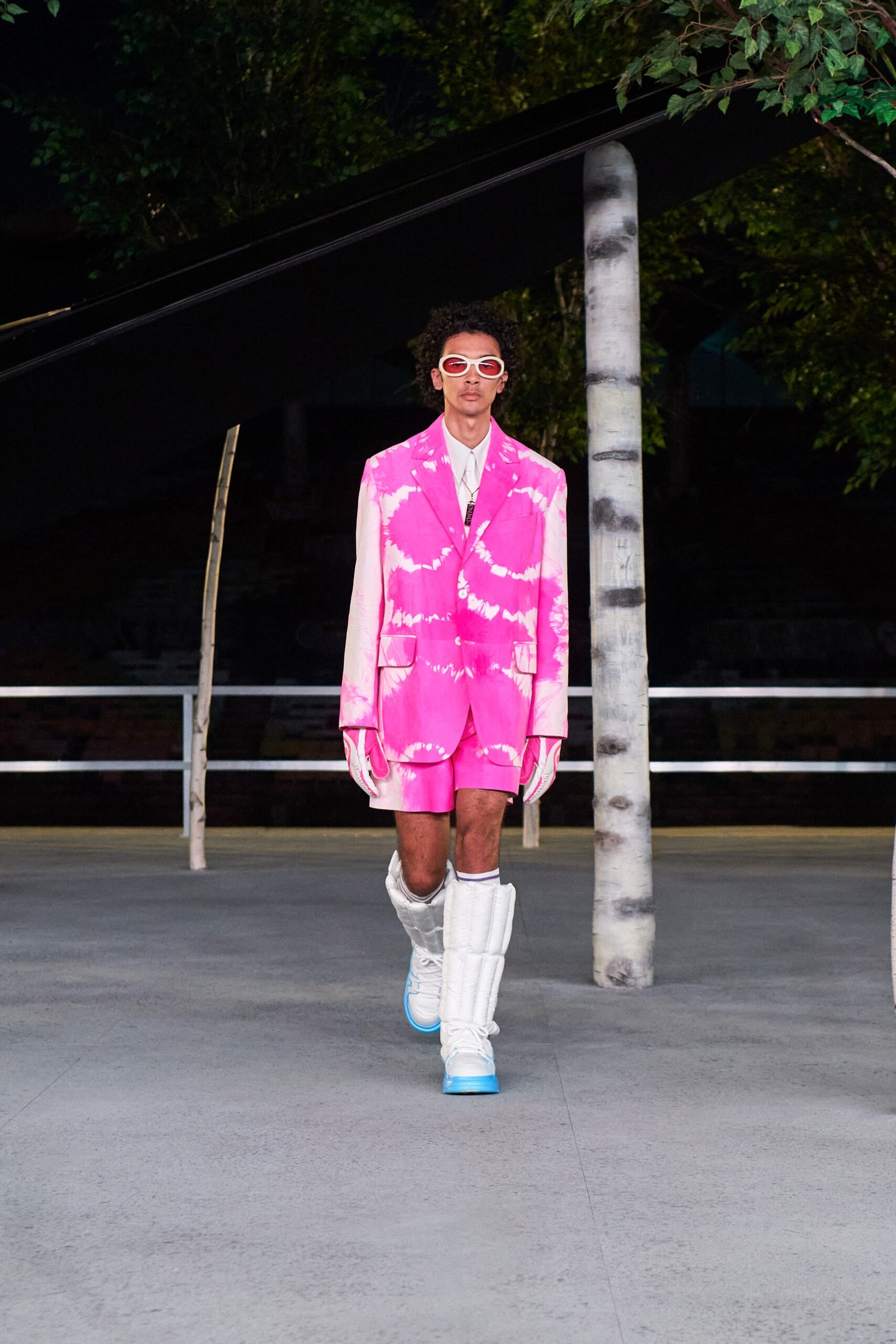 Louis Vuitton S/S 22 Menswear Look 152