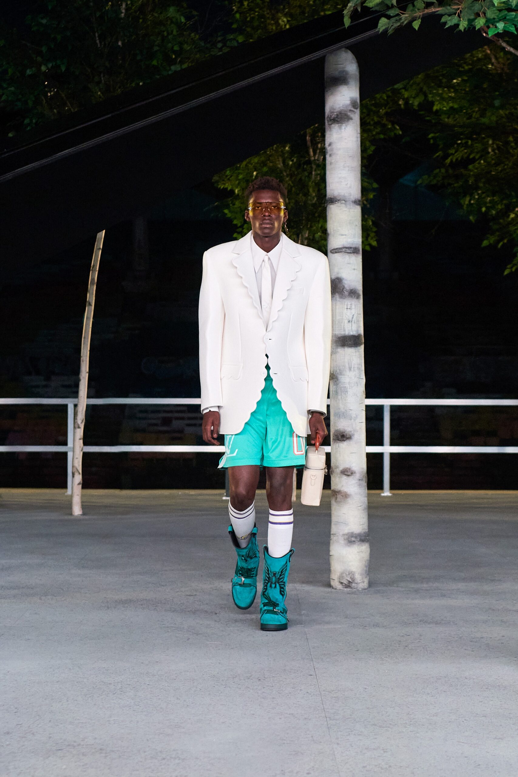 Louis Vuitton S/S 22 Menswear Look 159