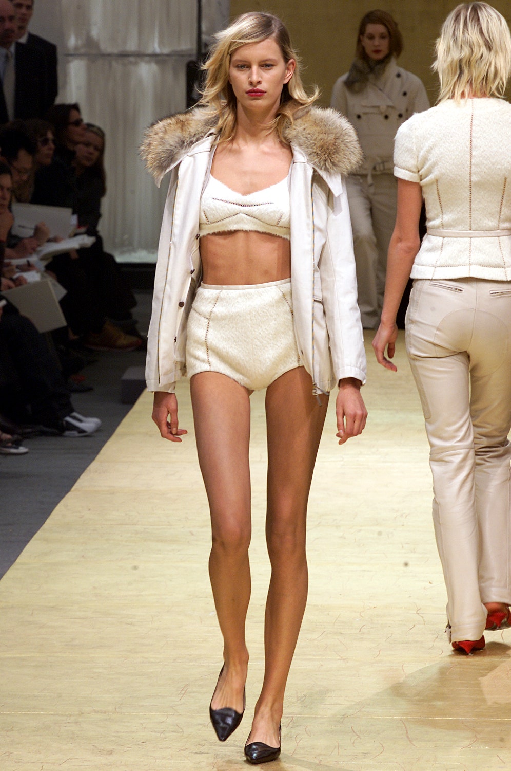 Louis Vuitton F/W 02 Look 8
