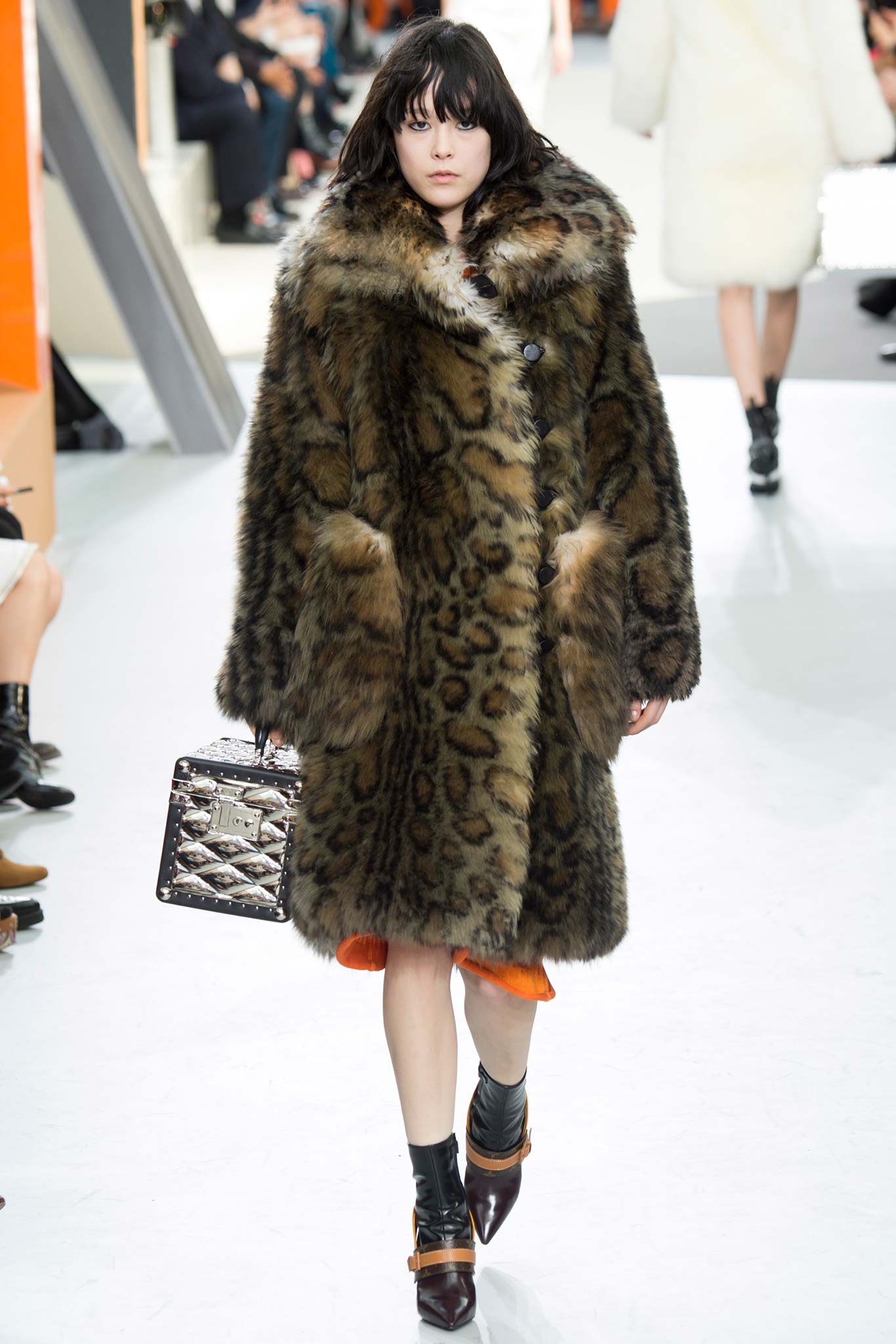 Louis Vuitton F/W 15 Look 7