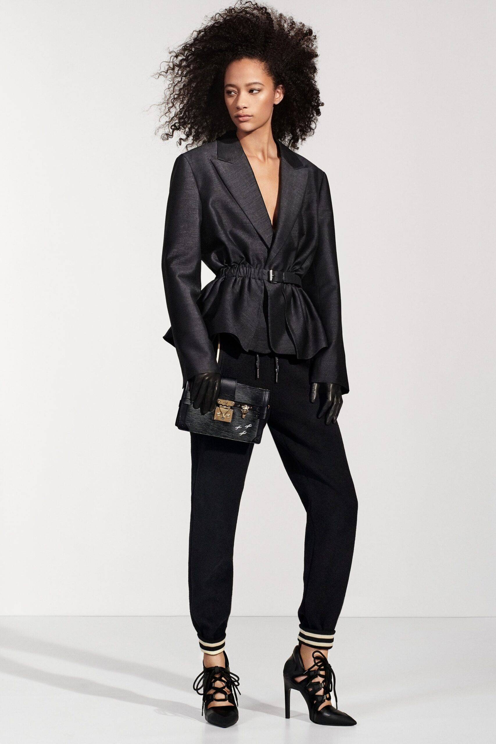 Louis Vuitton F/W 18 Look 1