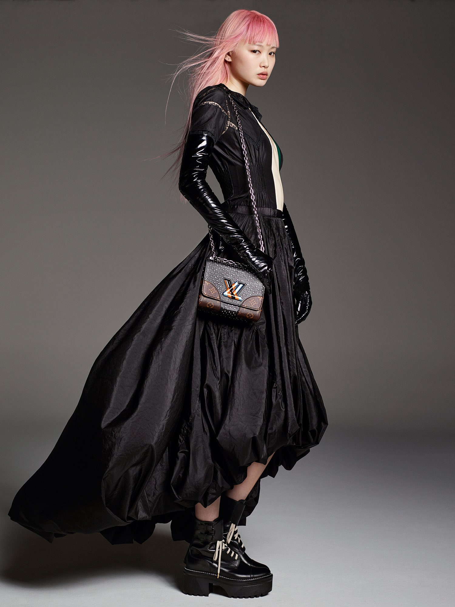 Louis Vuitton F/W 16 Look 1
