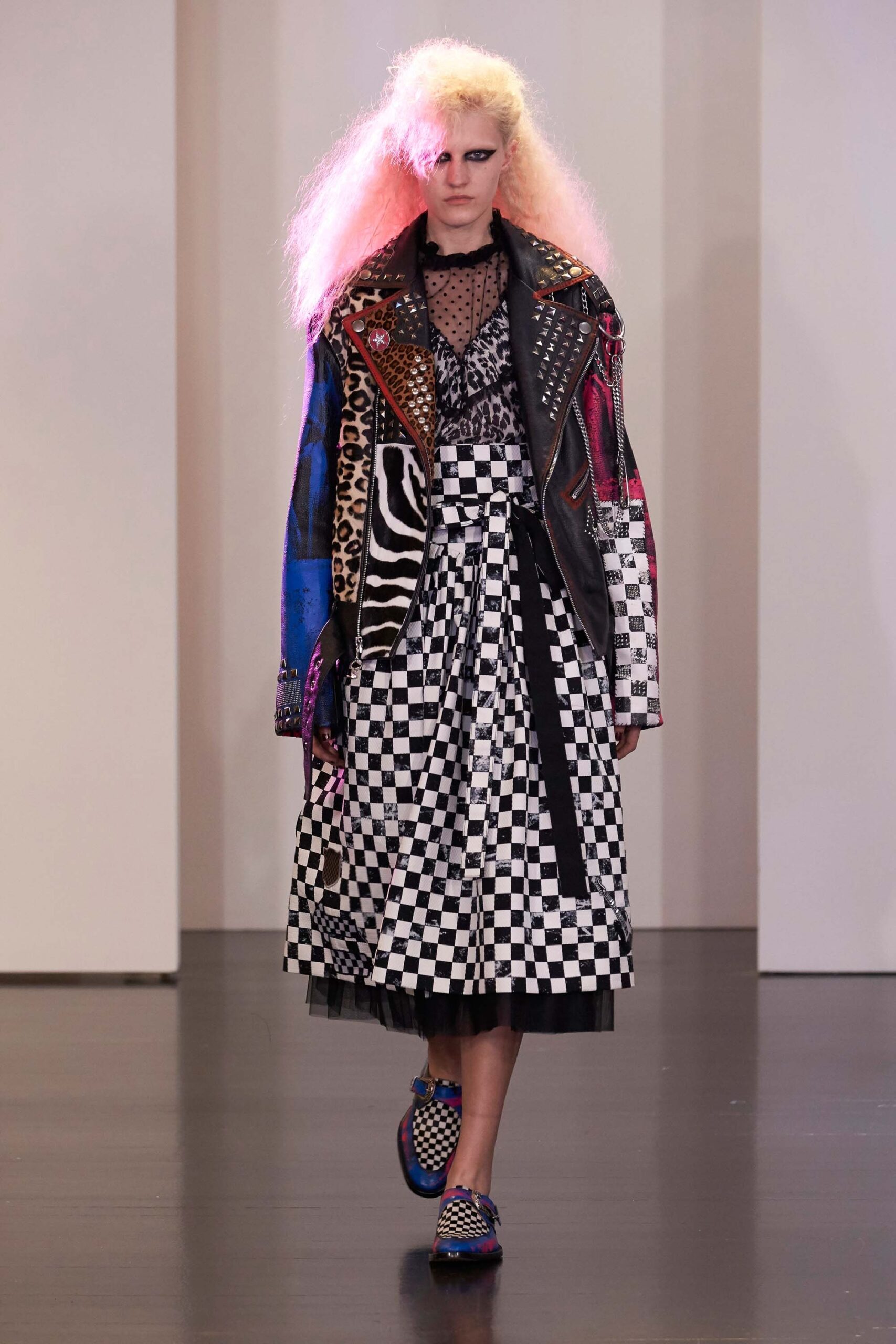 Marc Jacobs Resort 17 Look 1