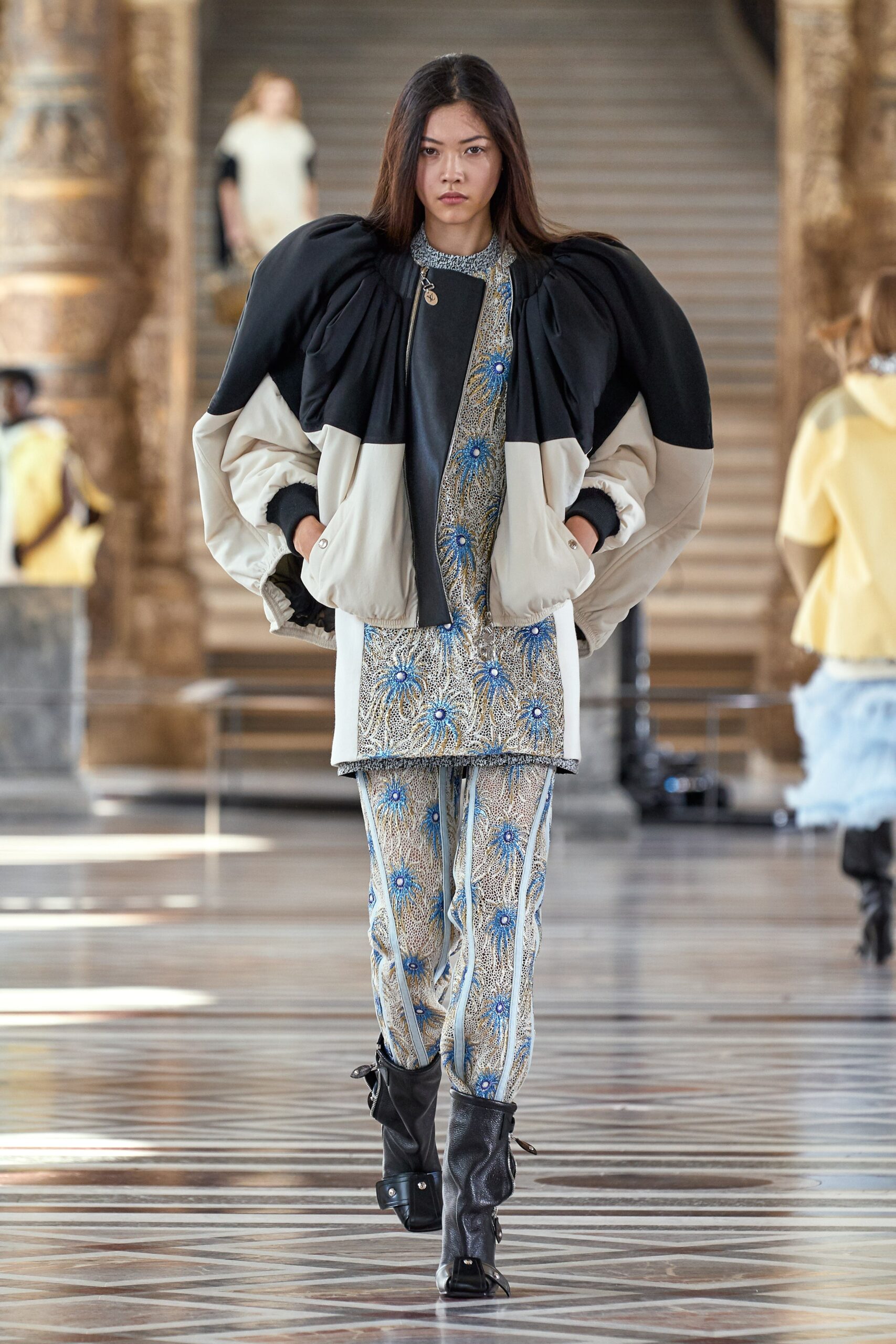 Louis Vuitton F/W 21 Look 10